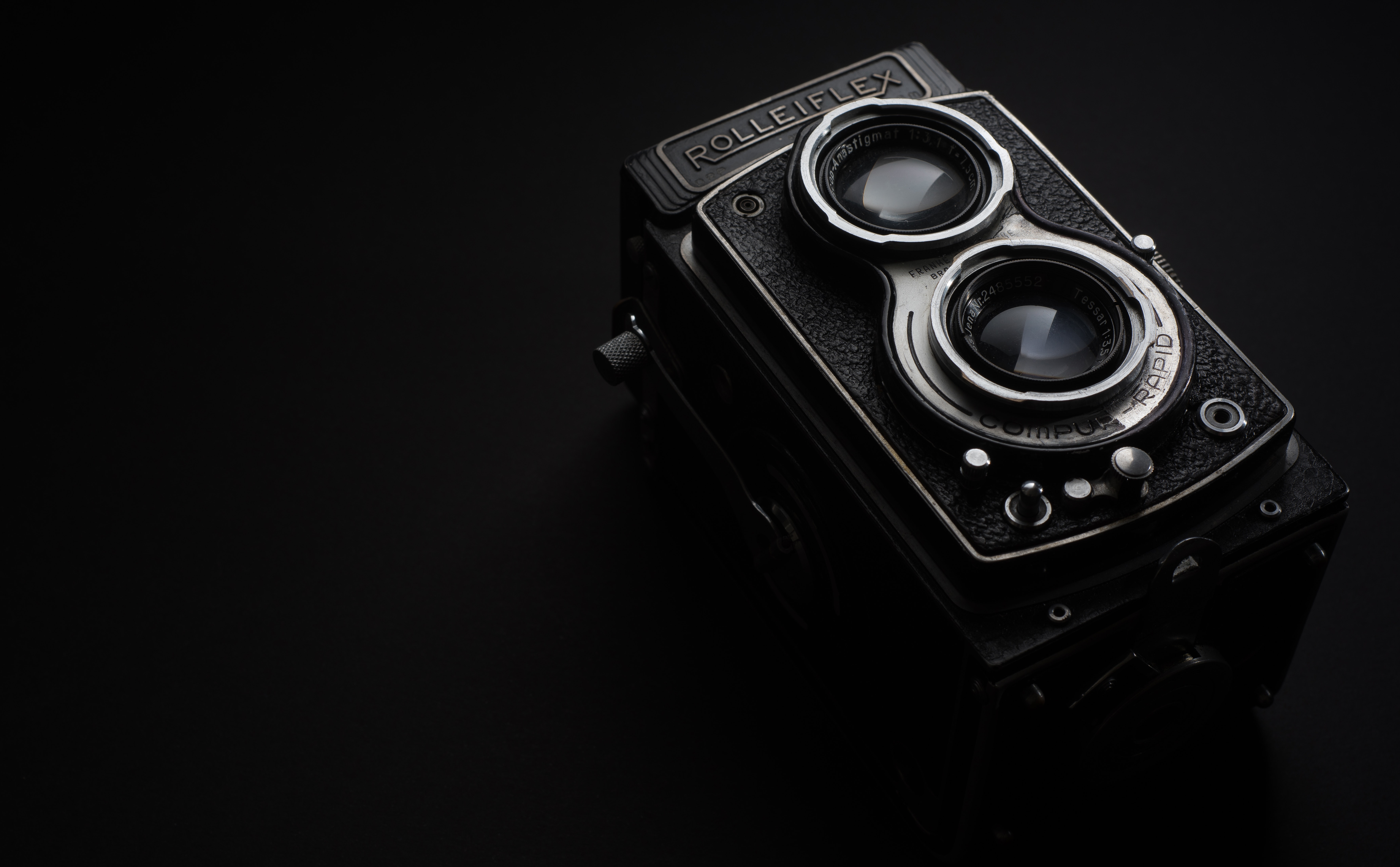 Black rolleiflex camera photo