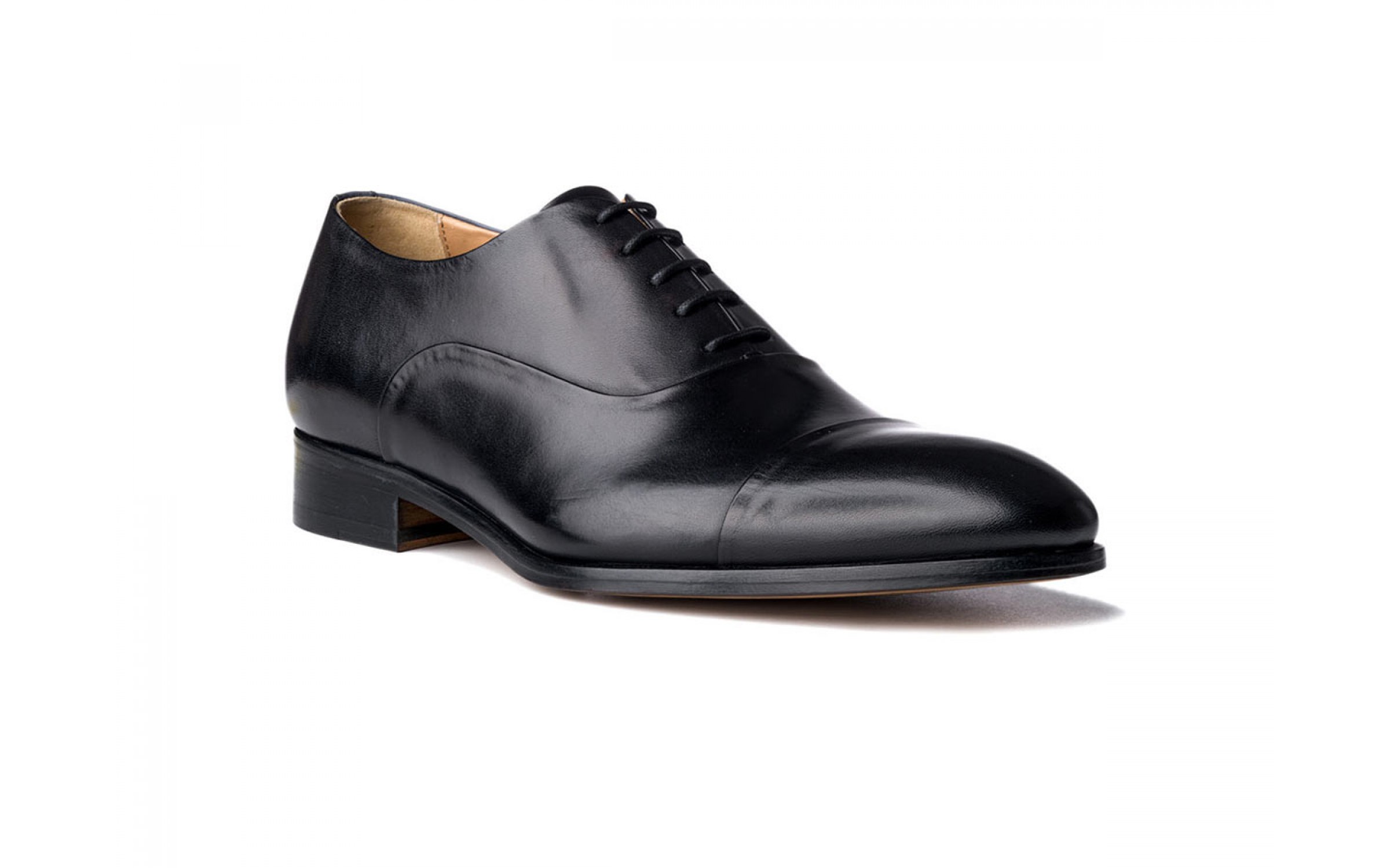 Cap Toe Oxford Shoes in Black Antique Italian Leather