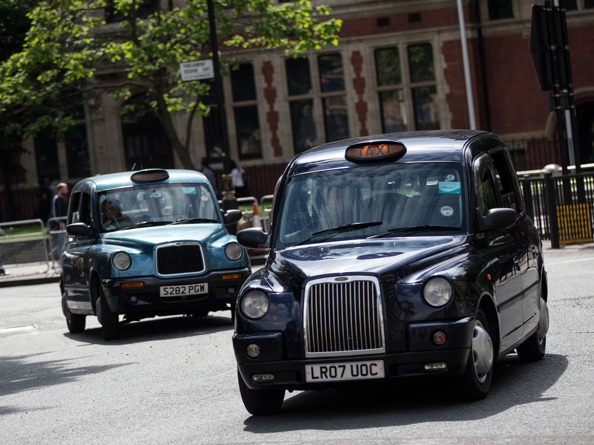 All new London black cabs must be battery powered within eight ...