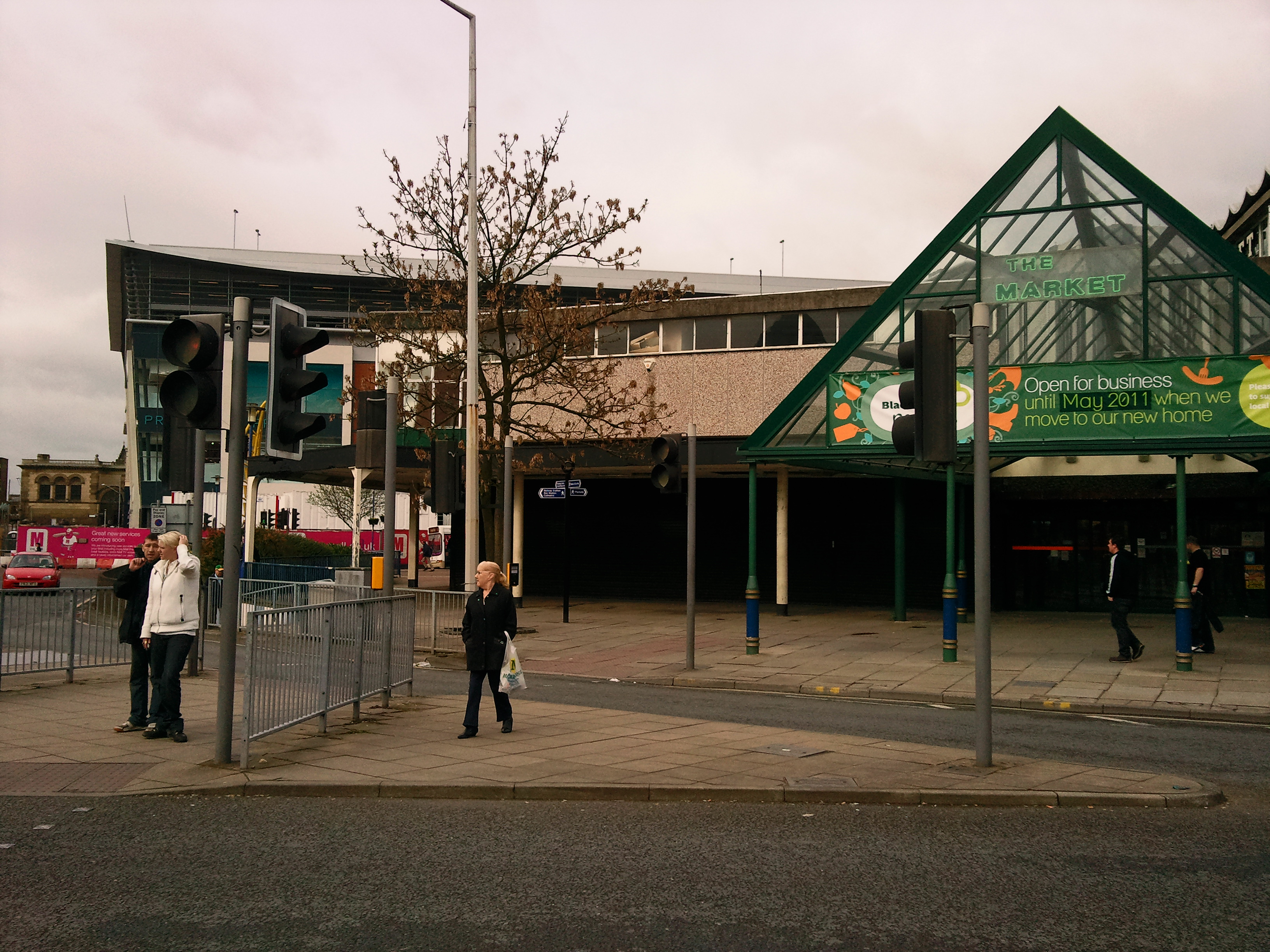 File:Old Blackburn market now demolished and repalced by new mall ...