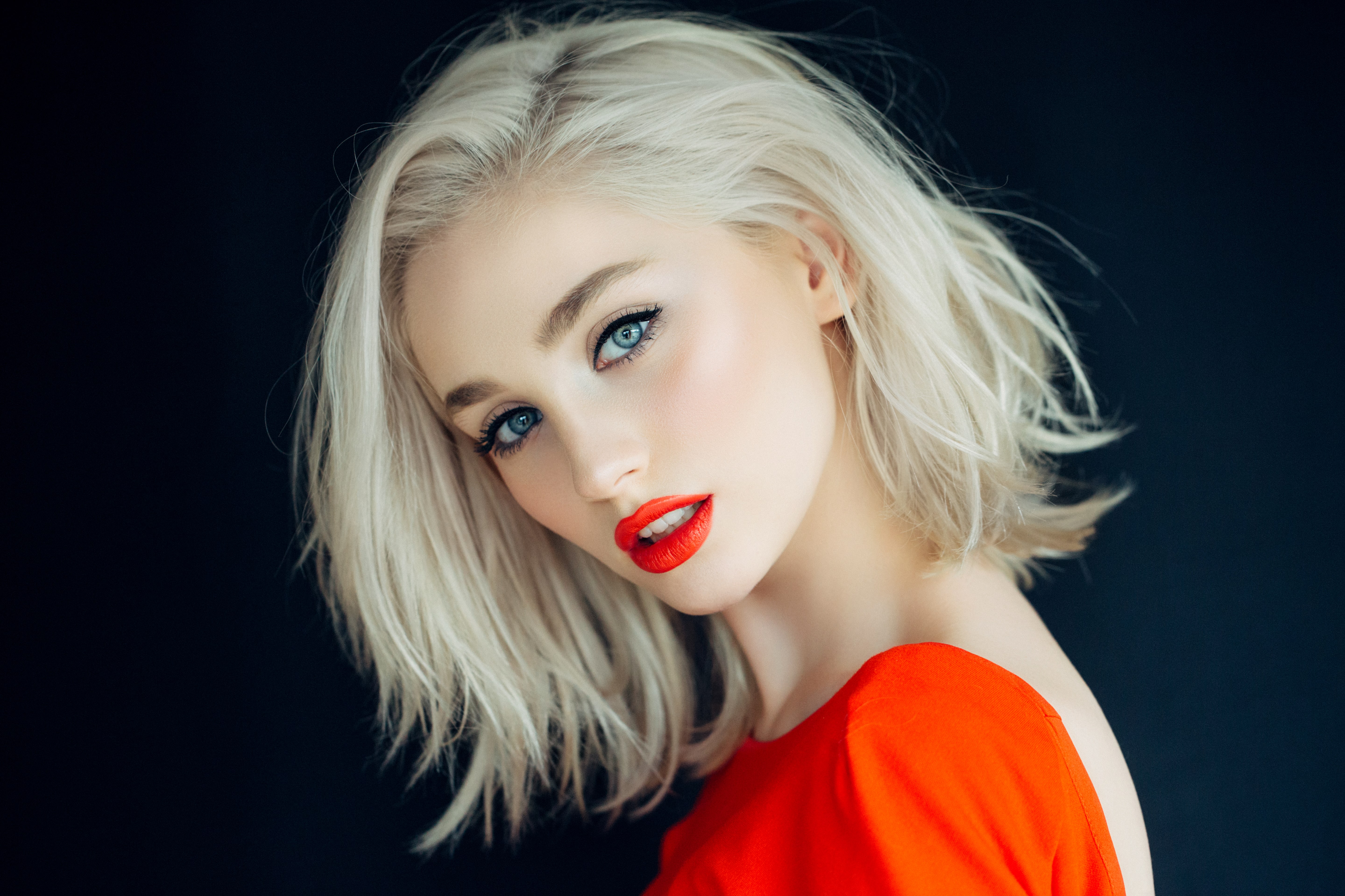 How to Care for Platinum Blonde Hair- 3 Easy Tips