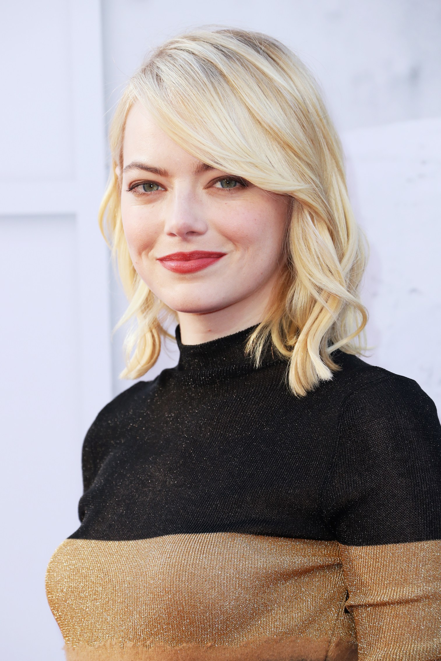 Emma Stone Went Platinum Blonde 'Cause She Can Rock Every Look | Her ...