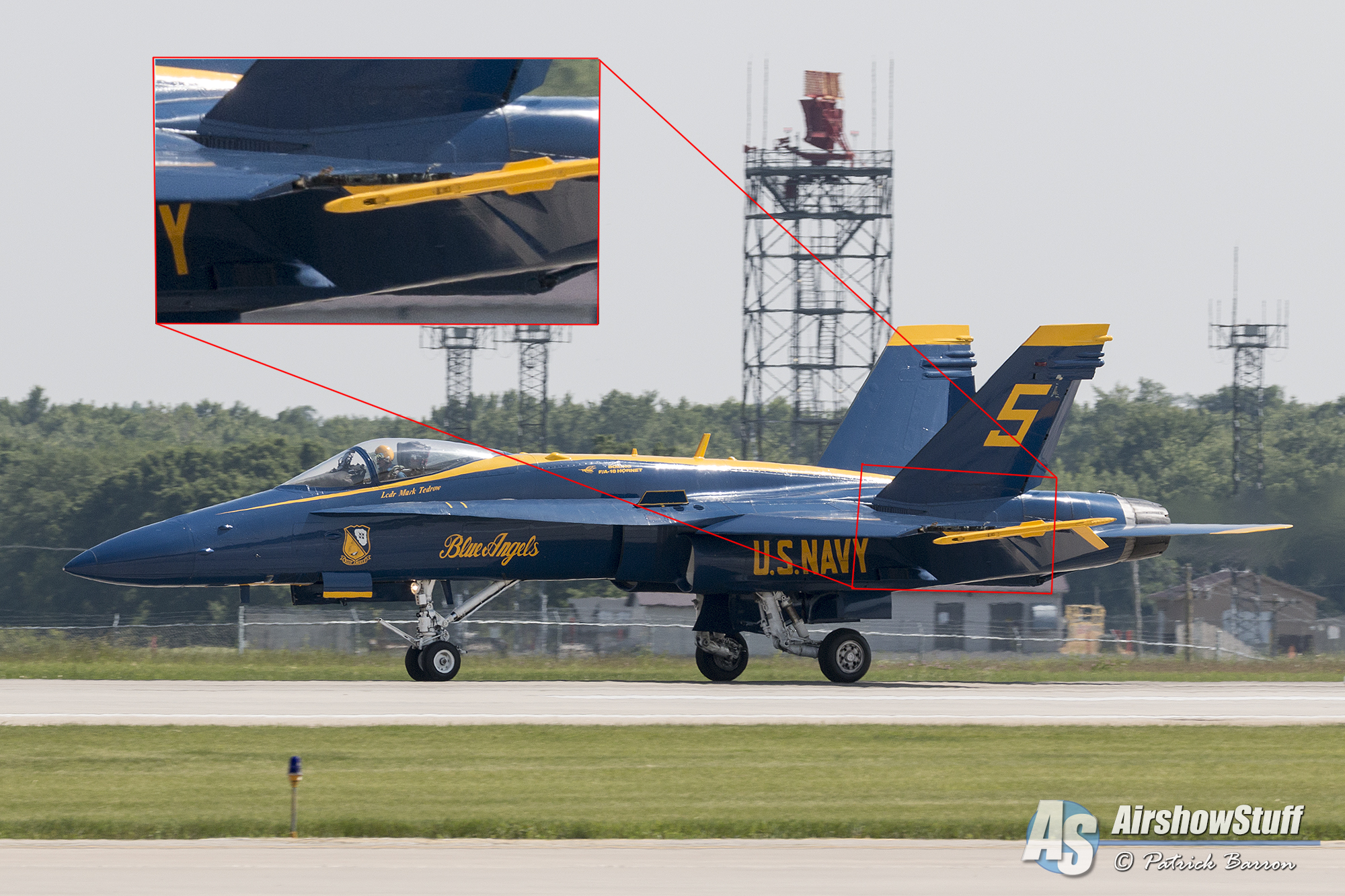 Blue Angel #5 Loses Part Of Wing At Rockford Airfest – AirshowStuff