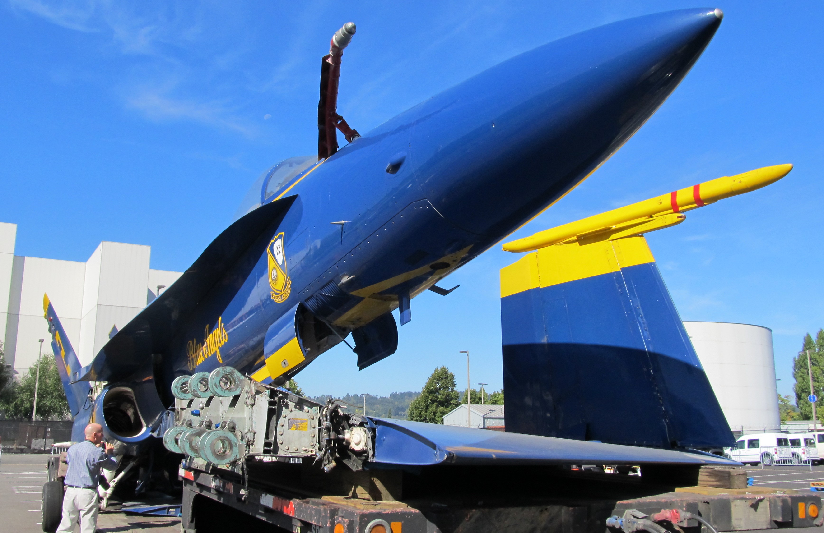 Photos: Blue Angels jet gets dropped off in Seattle – GeekWire