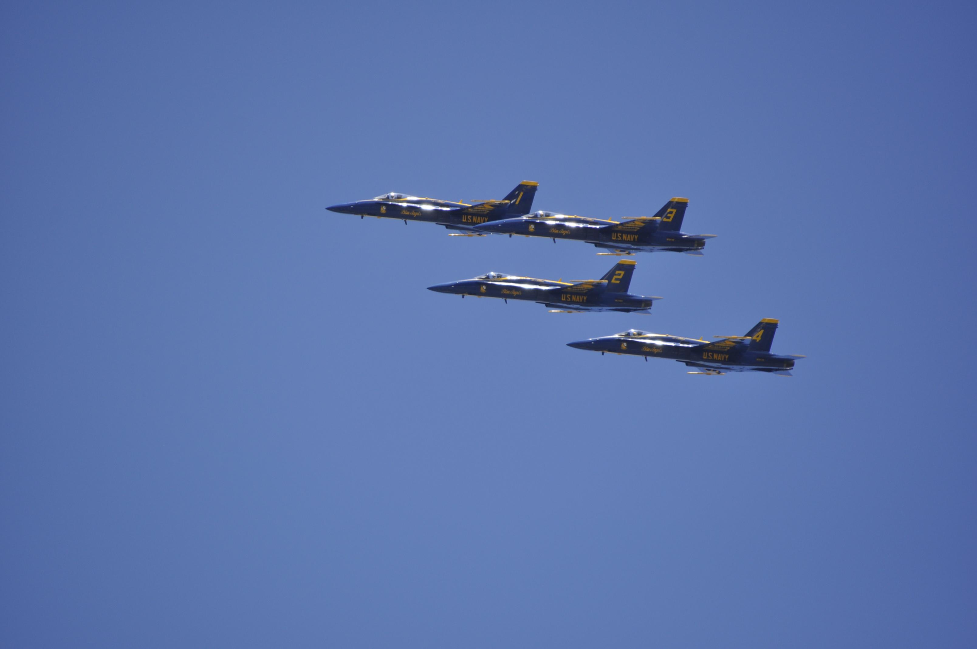 Blue Angels - Close-up from a rooftop : Seattle