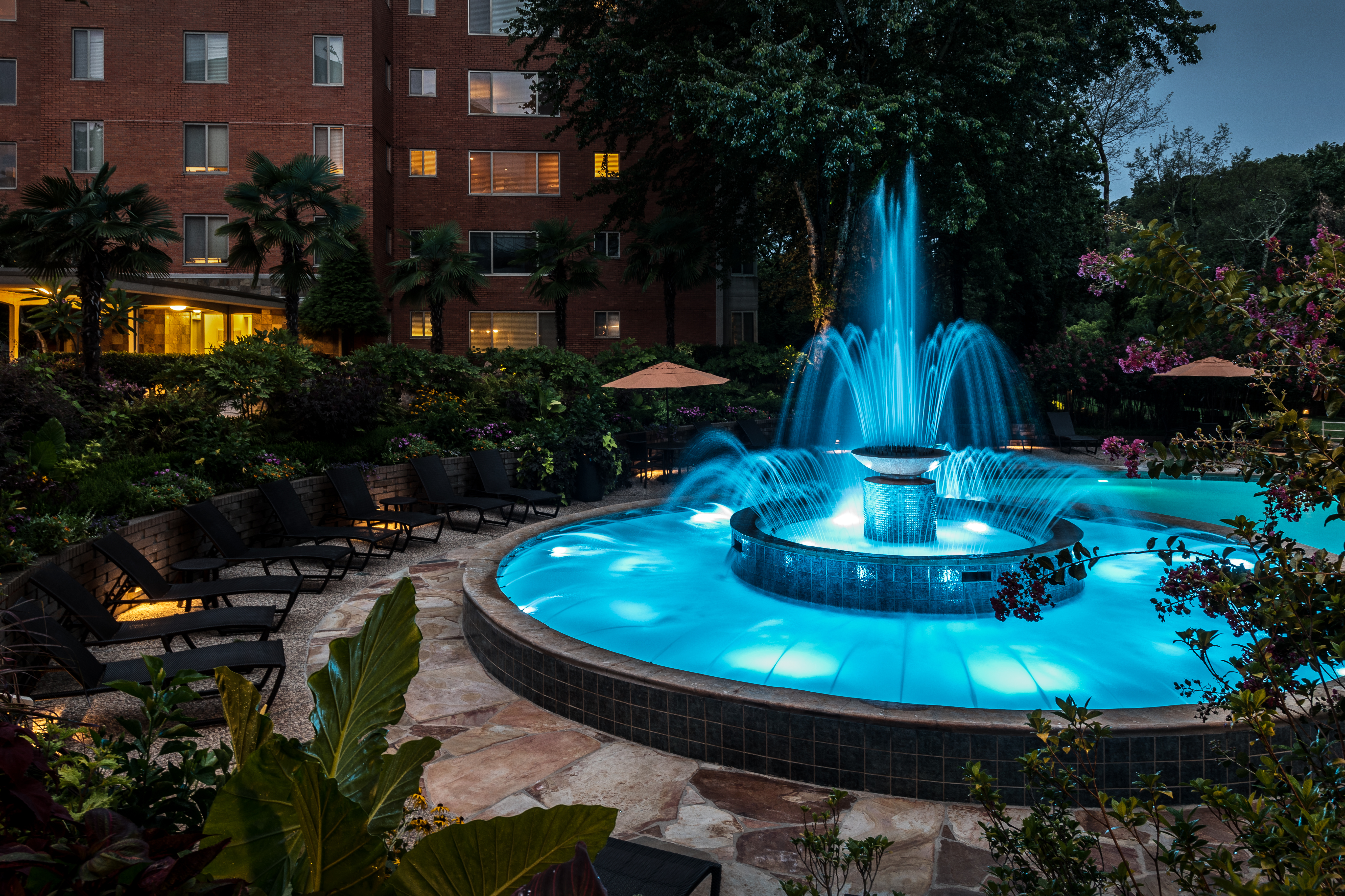 blue-fountain-2016 - Rivercliff Apartments