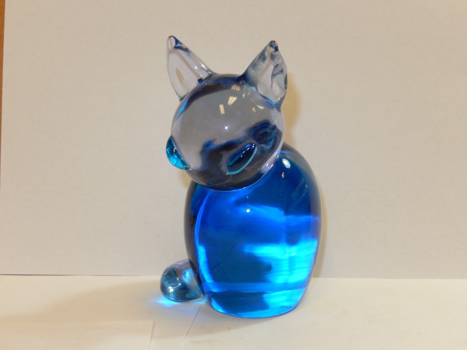 Blue glass Cat / Kitten paperweight kitty art figurine sitting heavy ...