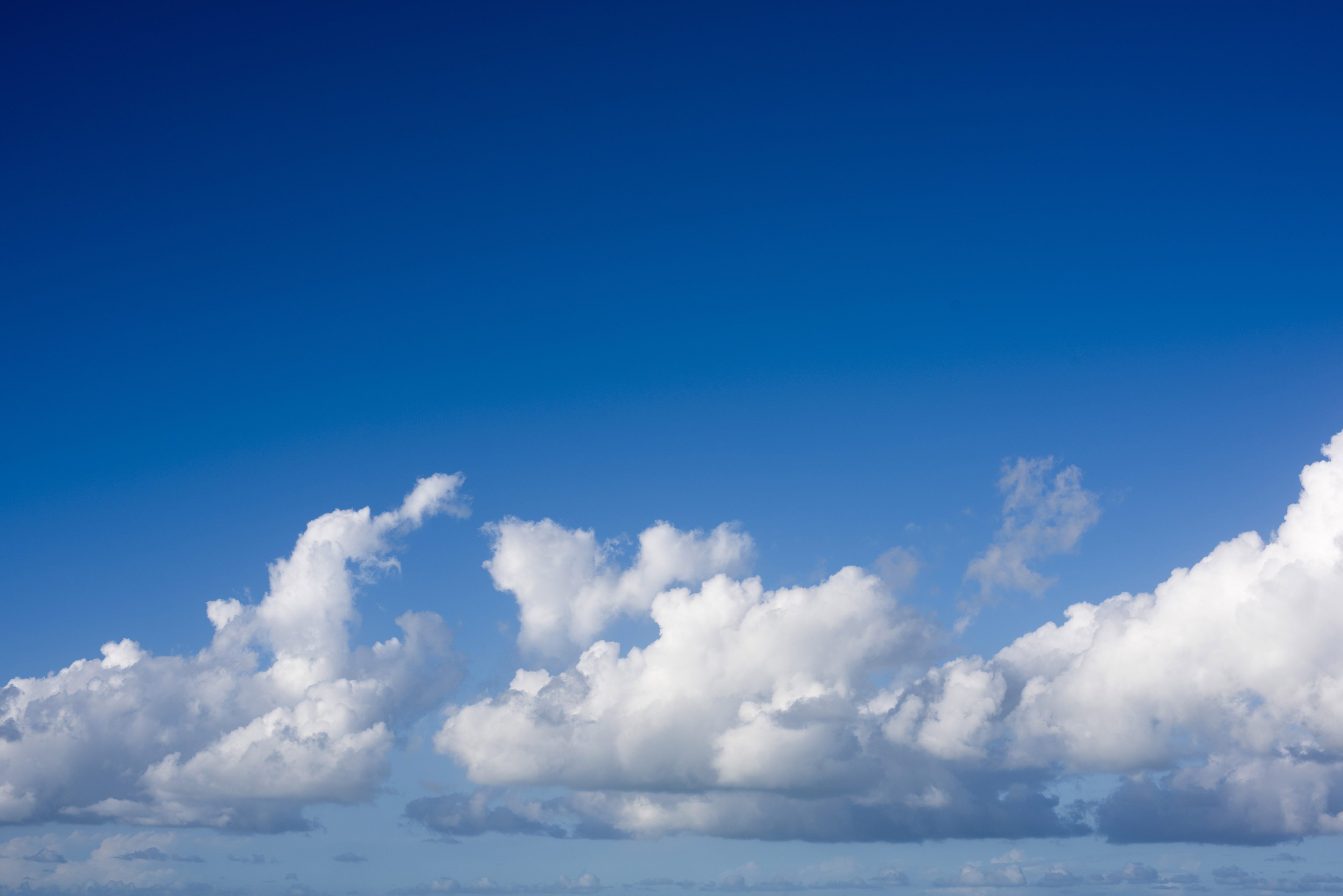 Image of fluffy cumulus clouds | Freebie.Photography