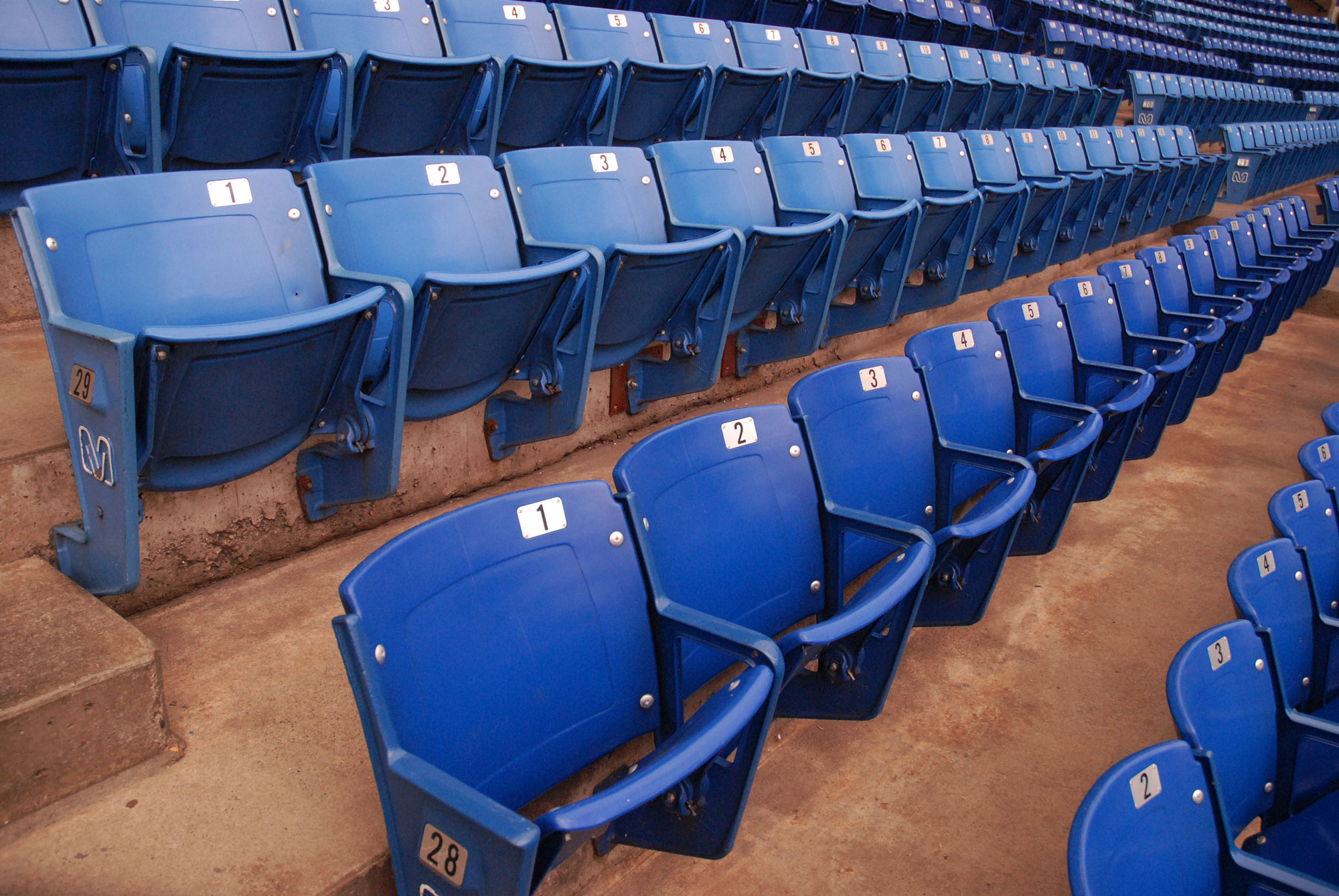 Metrodome now taking bids on seat removal ahead of demolition ...