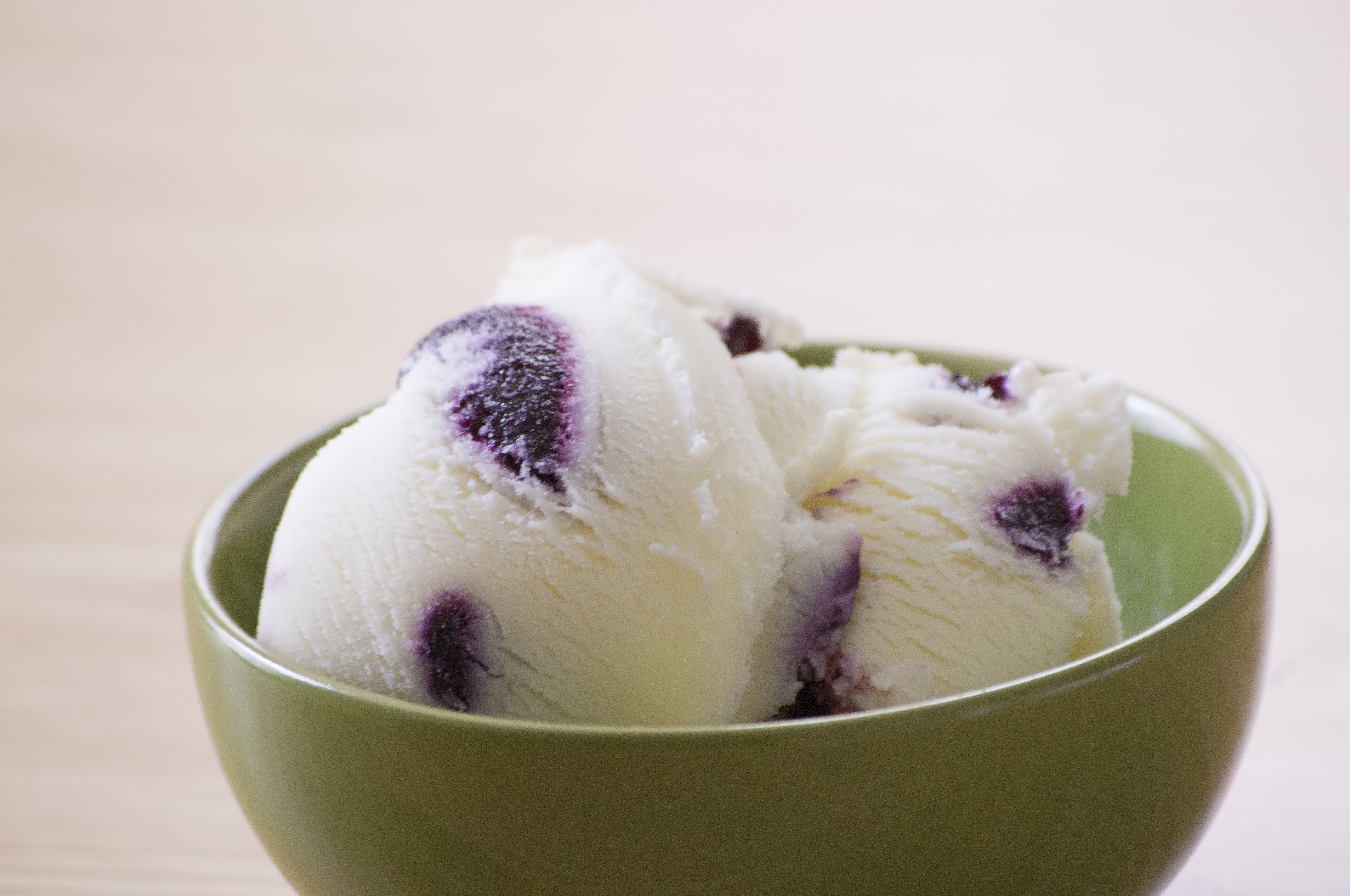 Blueberry ice cream photo