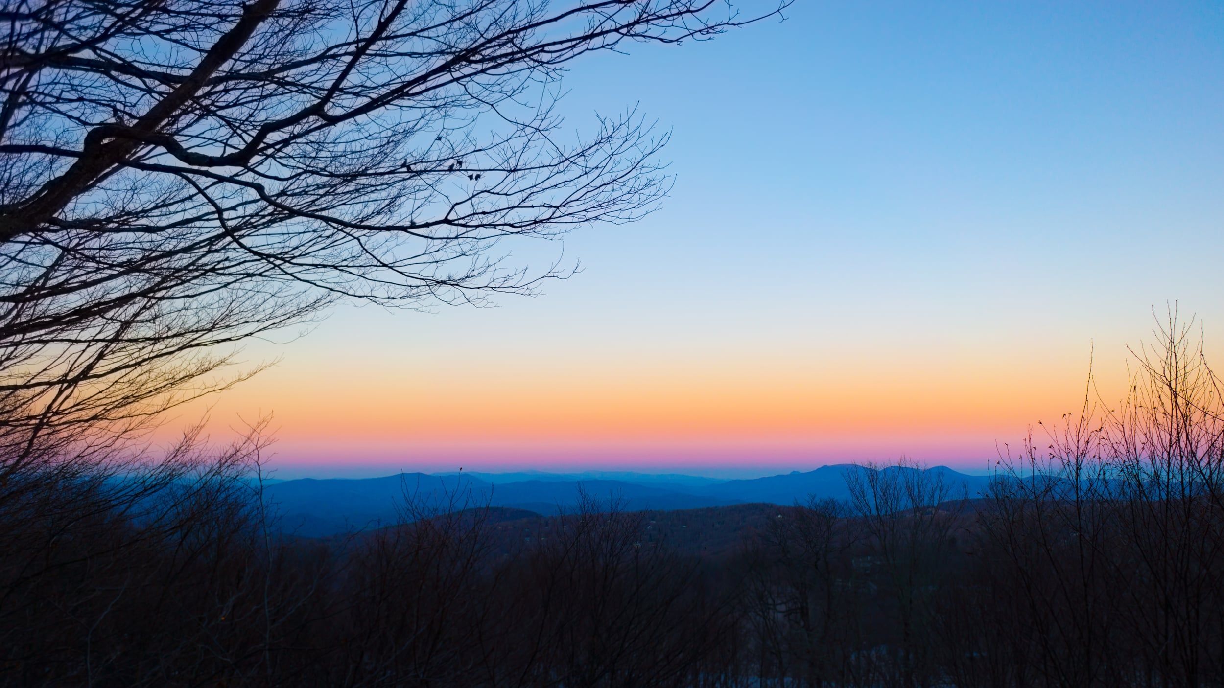 Blue Ridge Gradient Sunrise (Beech Mountain NC USA) [2500x1406][OC ...