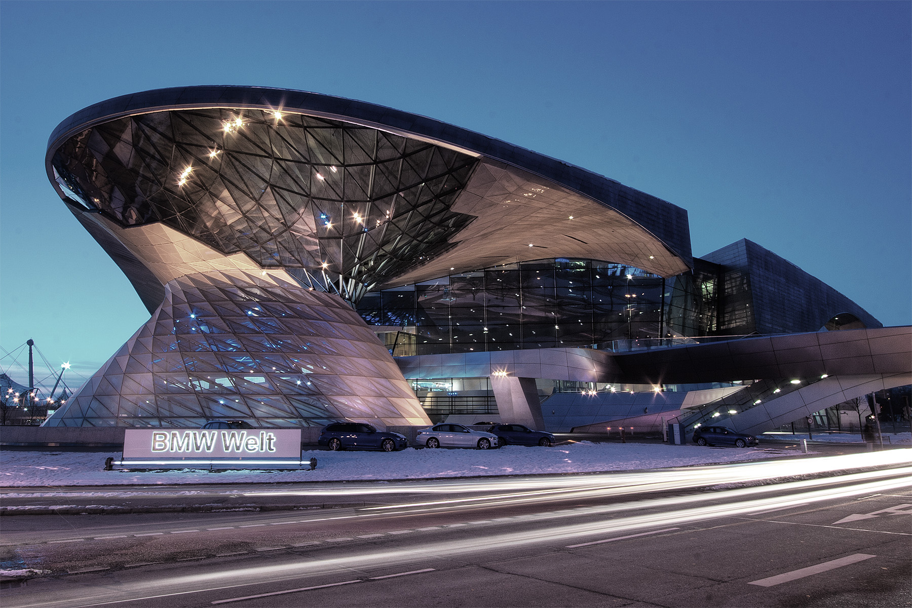 BMW World | Synapsee