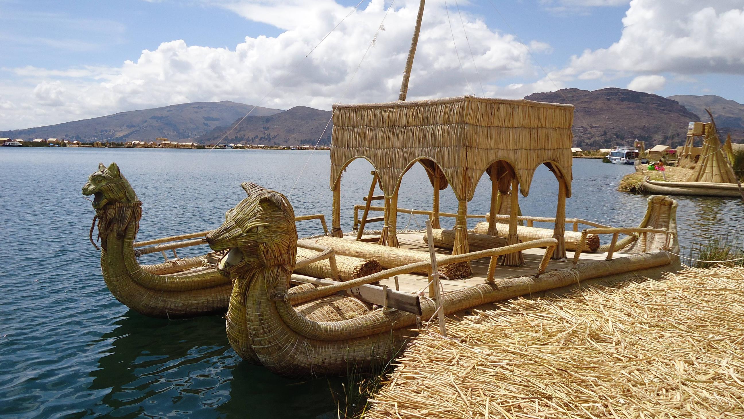 Boat made entirely from reeds - Lake Titicaca - Imgur