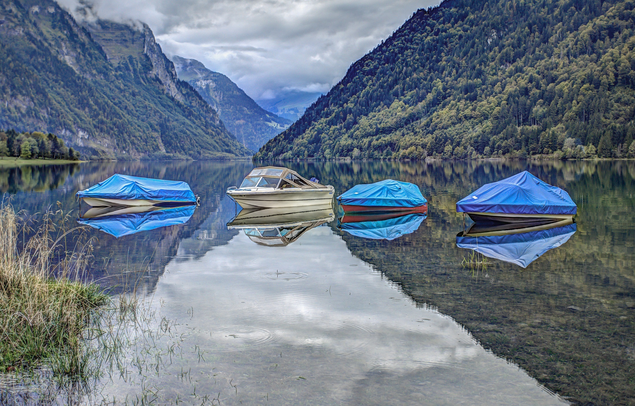 Boats in the lake photo