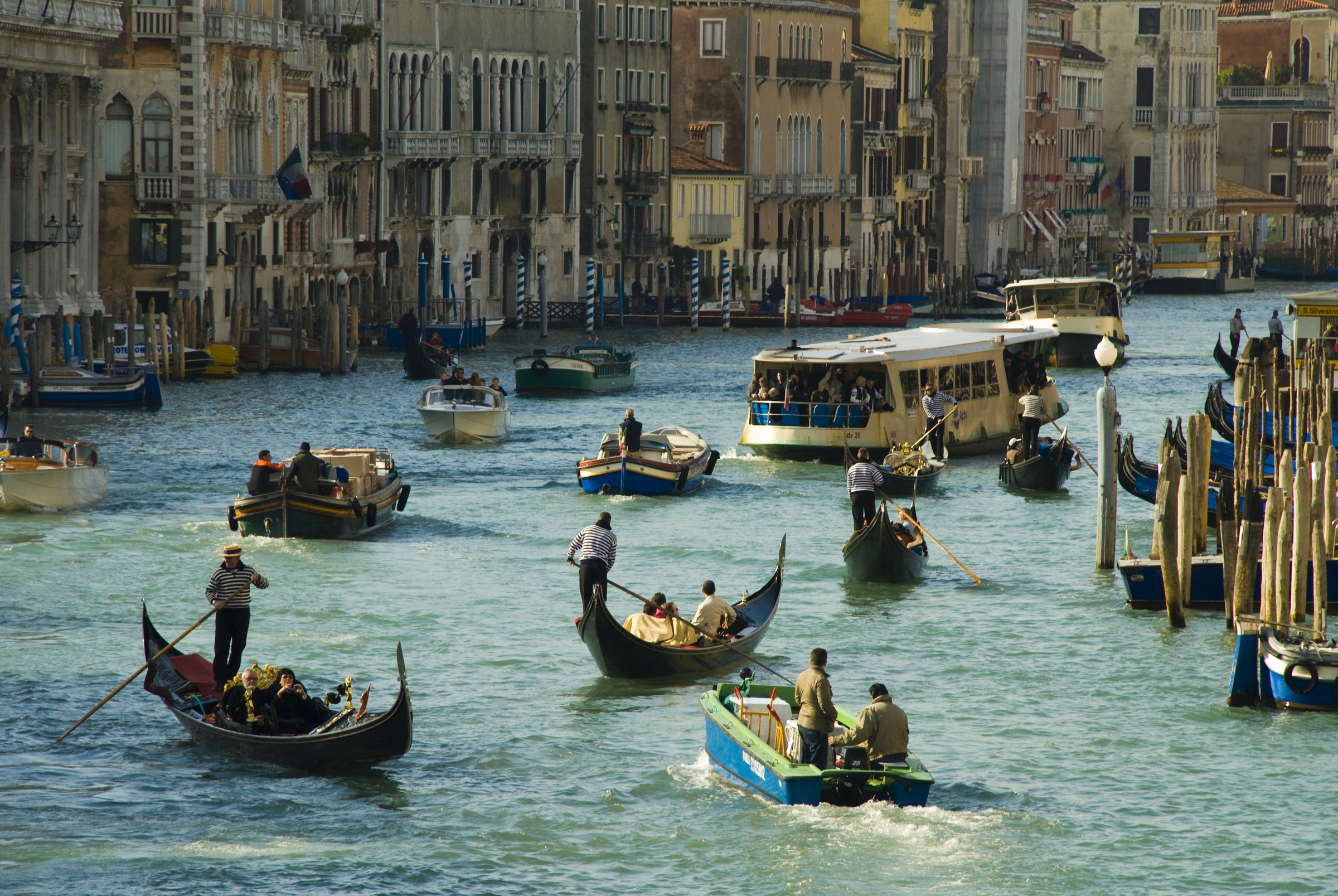 Venice steps away from using gas-guzzling boats