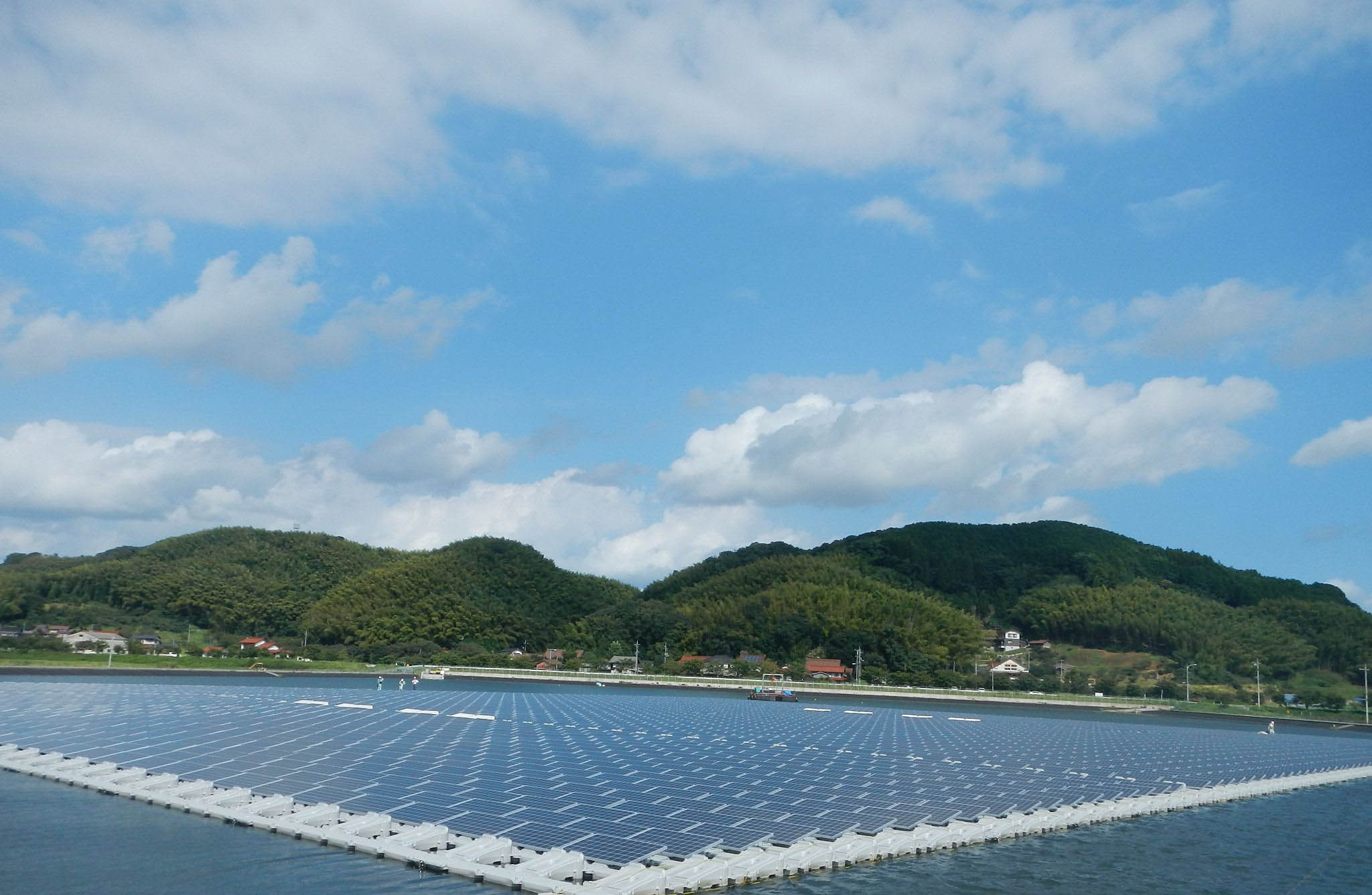 Solar Panels Floating on Water Will Power Japan's Homes