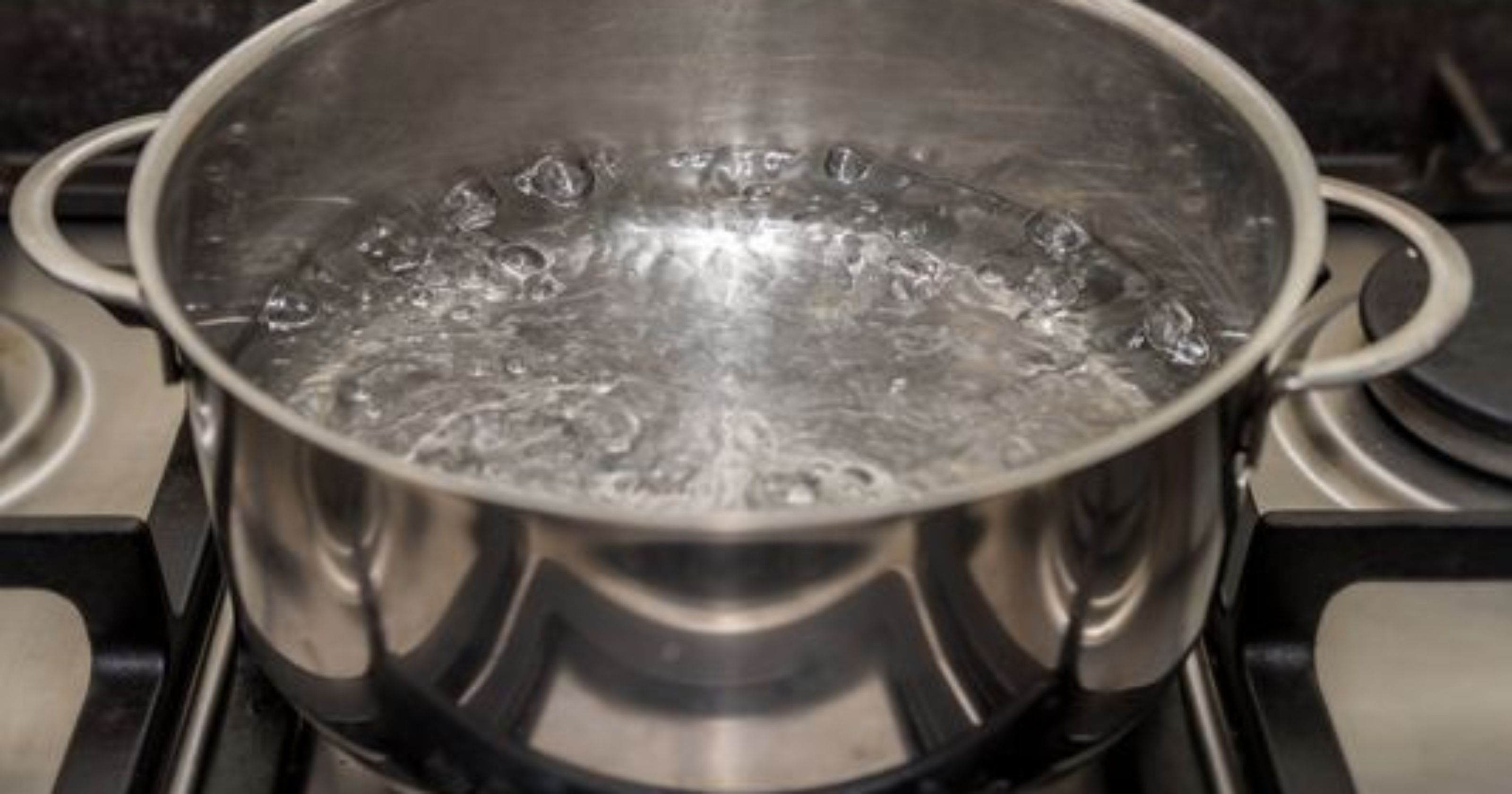 Water main break causes boil water alert for Livonia