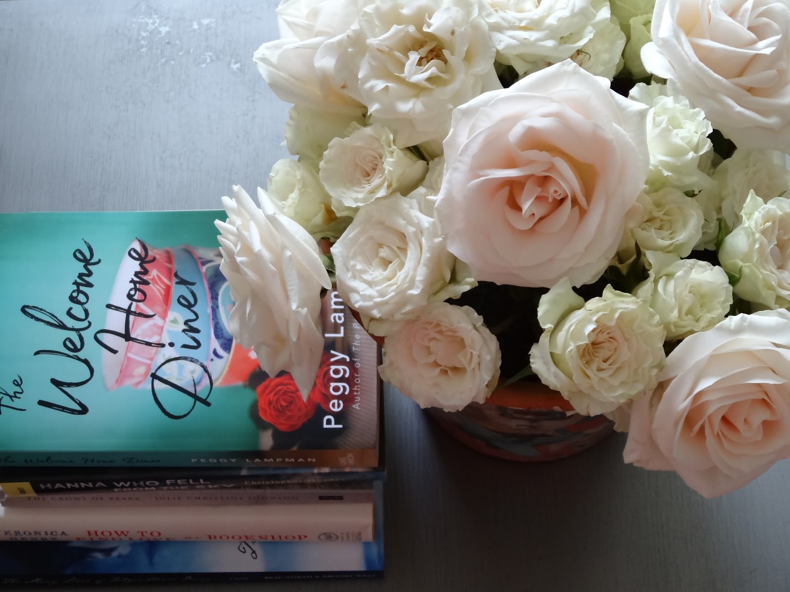 The Sketchy Reader: Books and Flowers