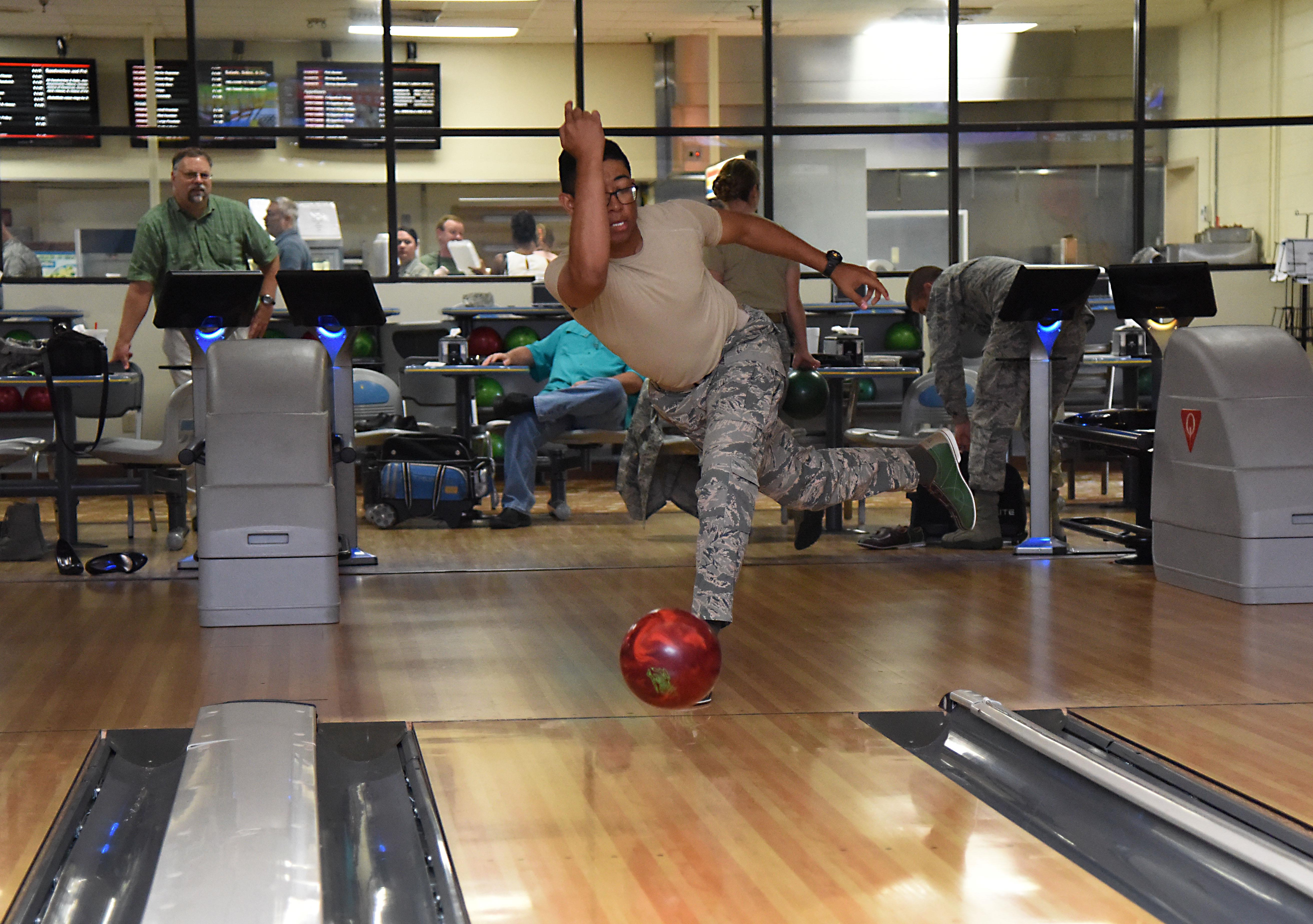 Bowling competition photo