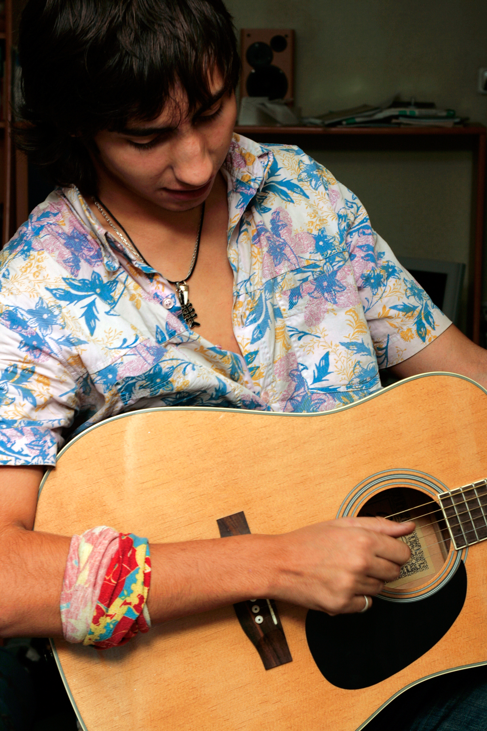 Boy playing guitar, Boy, Guitar, Instrument, Music, HQ Photo