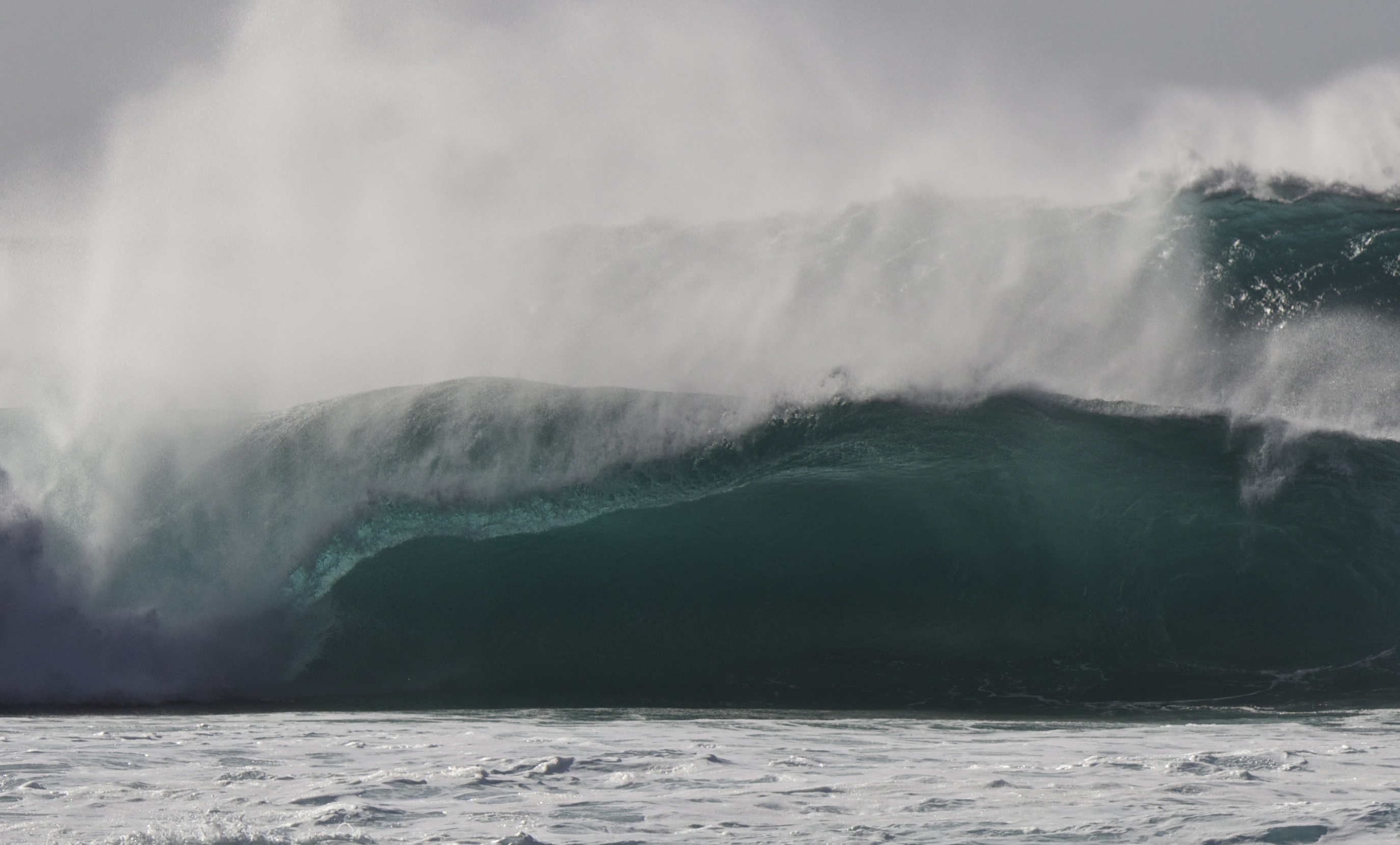 Spilling, Surging, Plunging: The Science of Breaking Waves | Swell ...