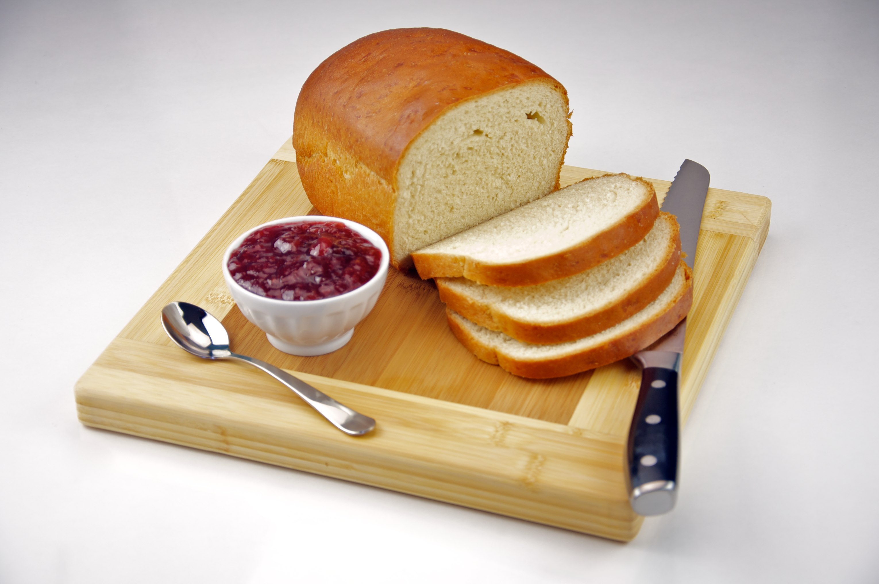File:Homemade White Bread with Strawberry Jam.jpg - Wikimedia Commons