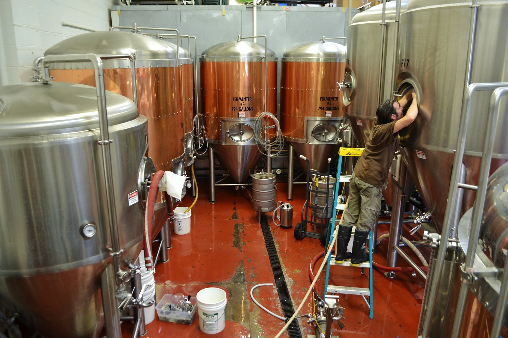 With demand growing, Brew Kettle expands Strongsville brewery ...