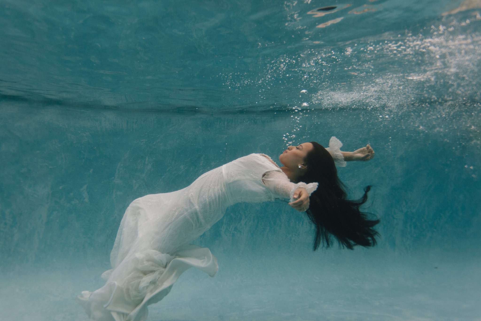 Ethereal Underwater Styled Wedding Shoot | Phoenix Underwater ...
