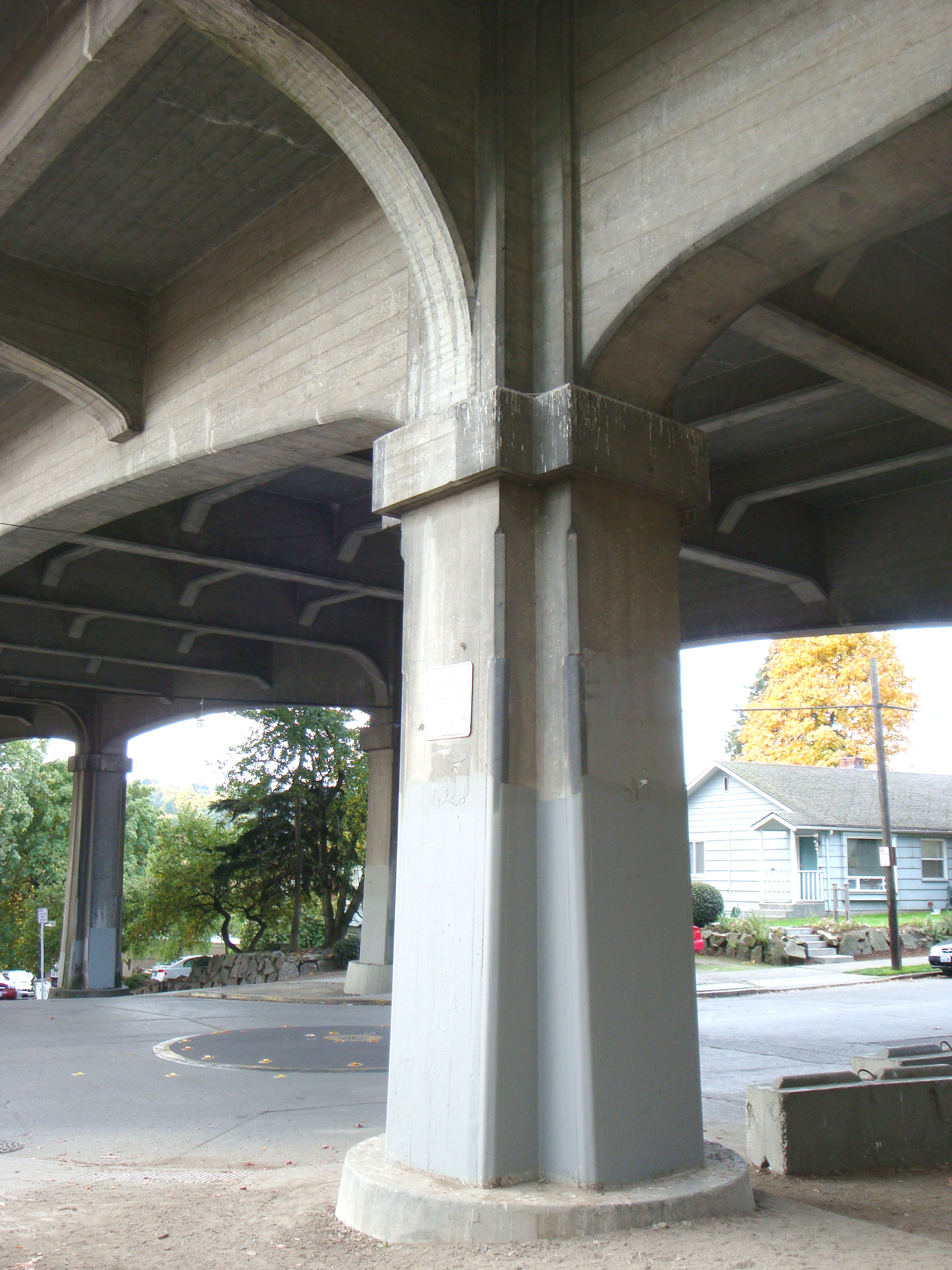 Bridge columns photo