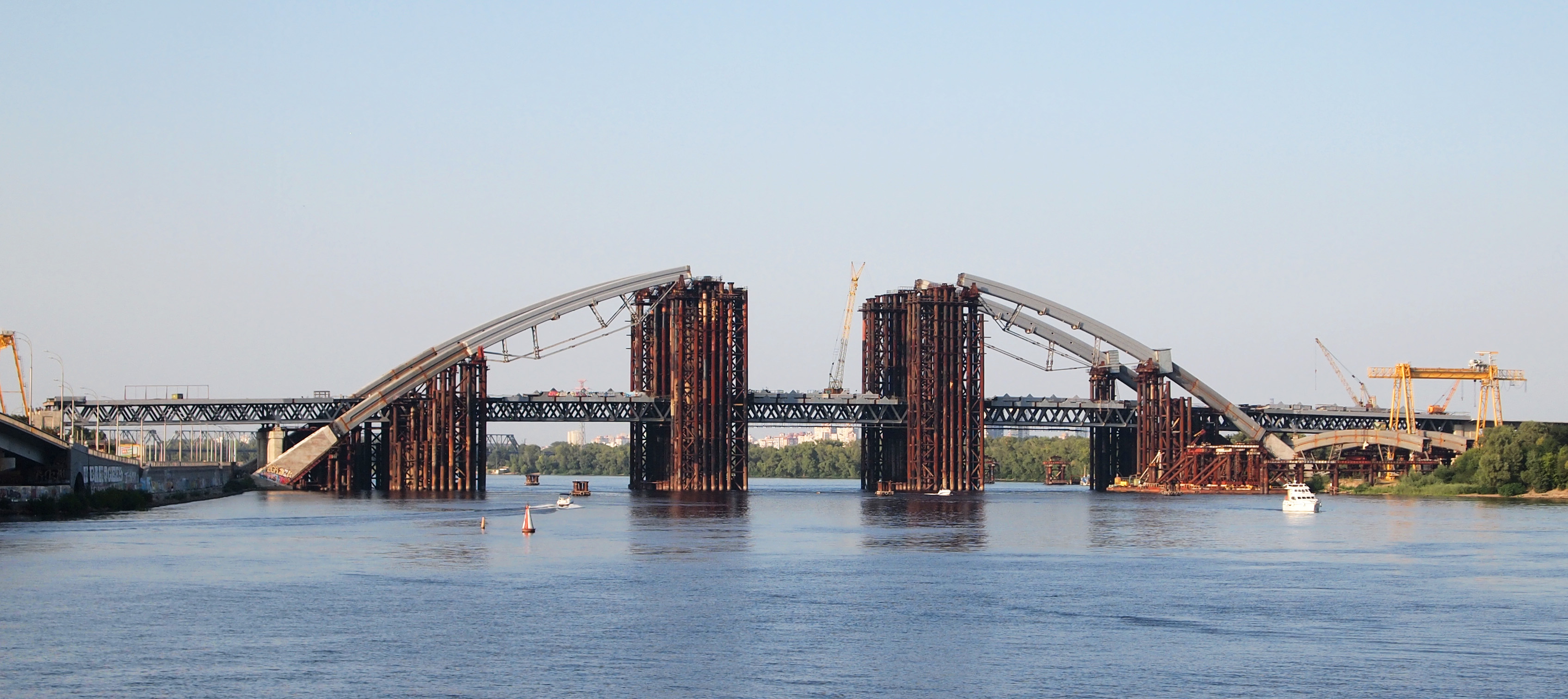 File:Kiev - bridge construction.jpg - Wikimedia Commons