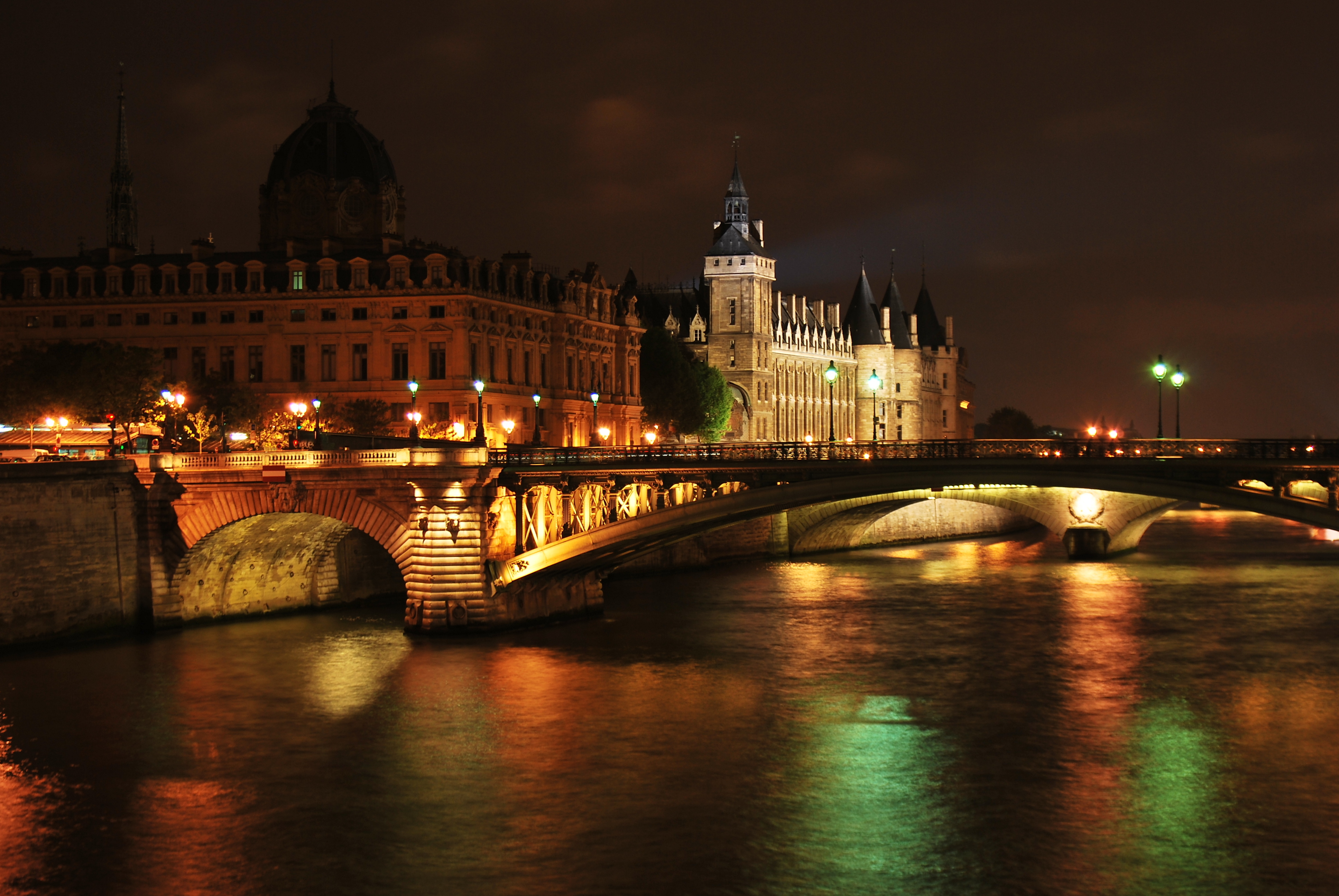 File:Bridge on the Seine, Paris 2010.jpg - Wikimedia Commons