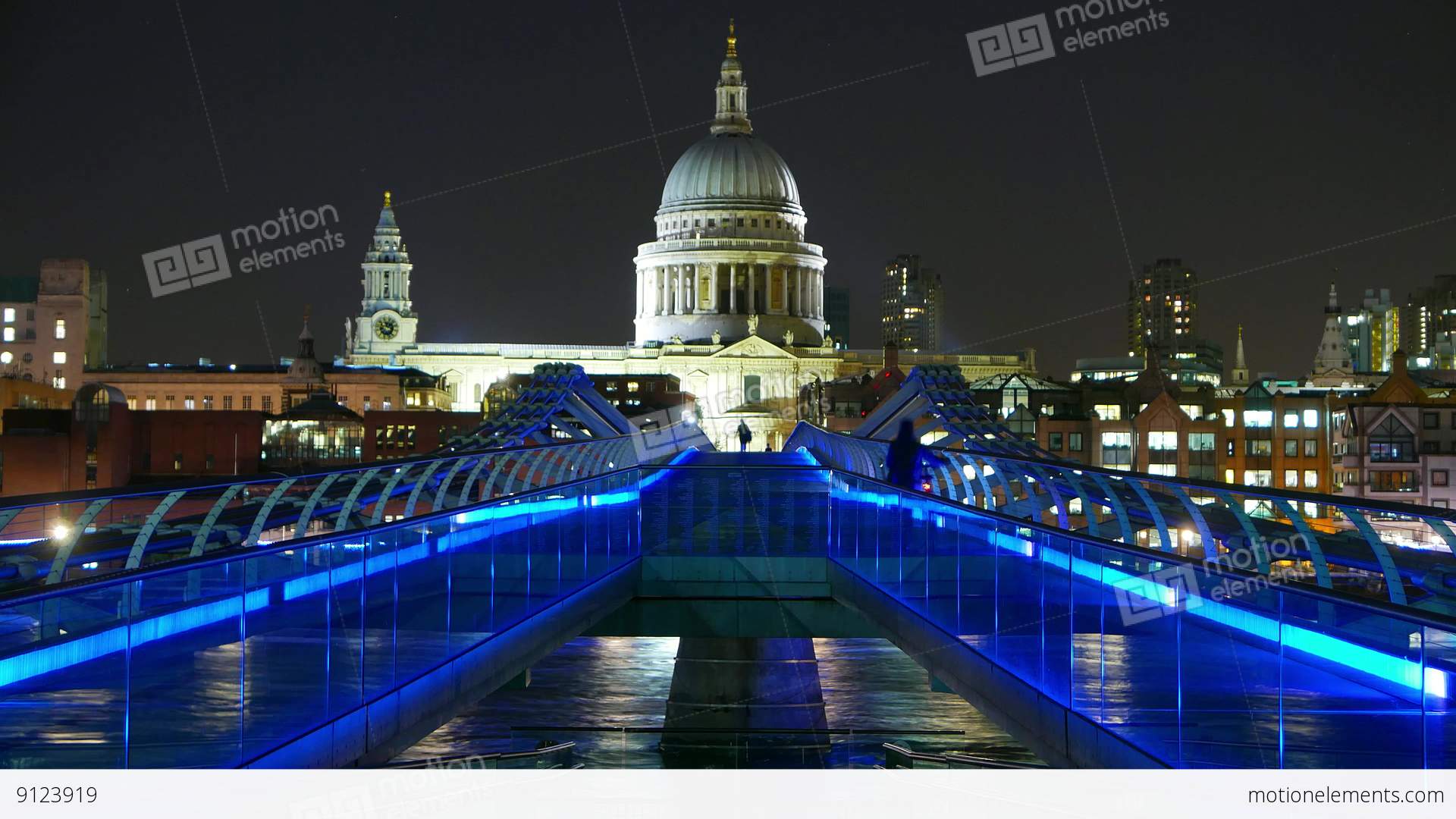 Fantastic Night Time Lapse Of Millennium Bridge And St. Paul's ...