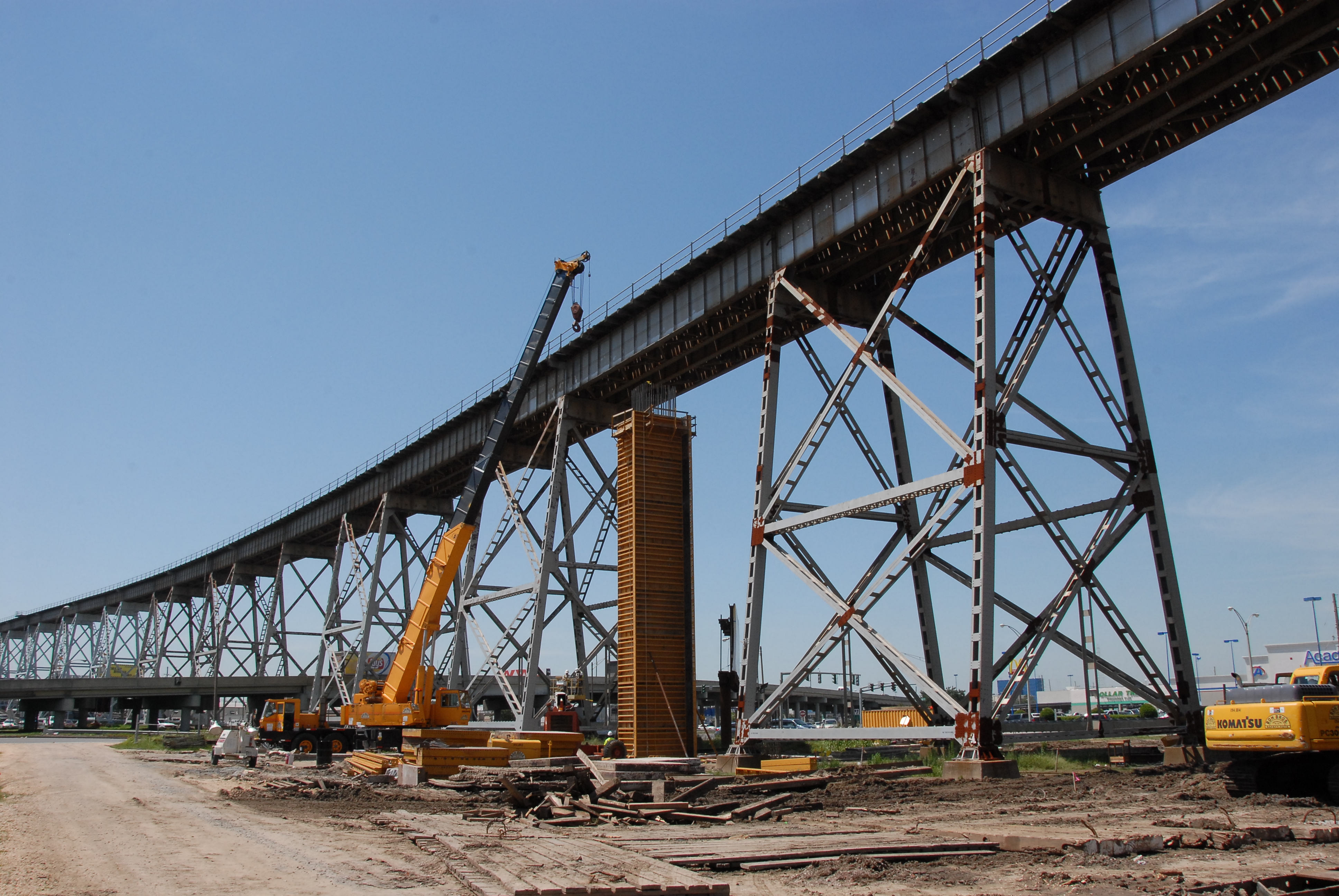 Huey P. Long Railroad Bridge - Boh Bros Construction Co.