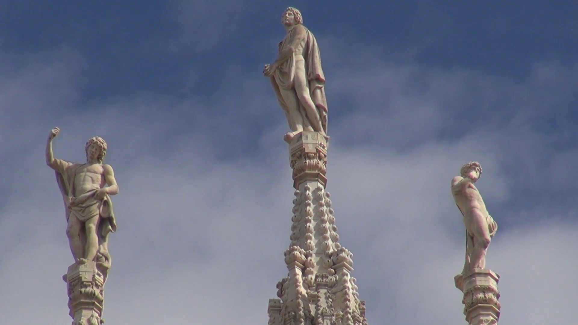 Cloud pass statue Milan church Duomo Cathedral decorative detail ...