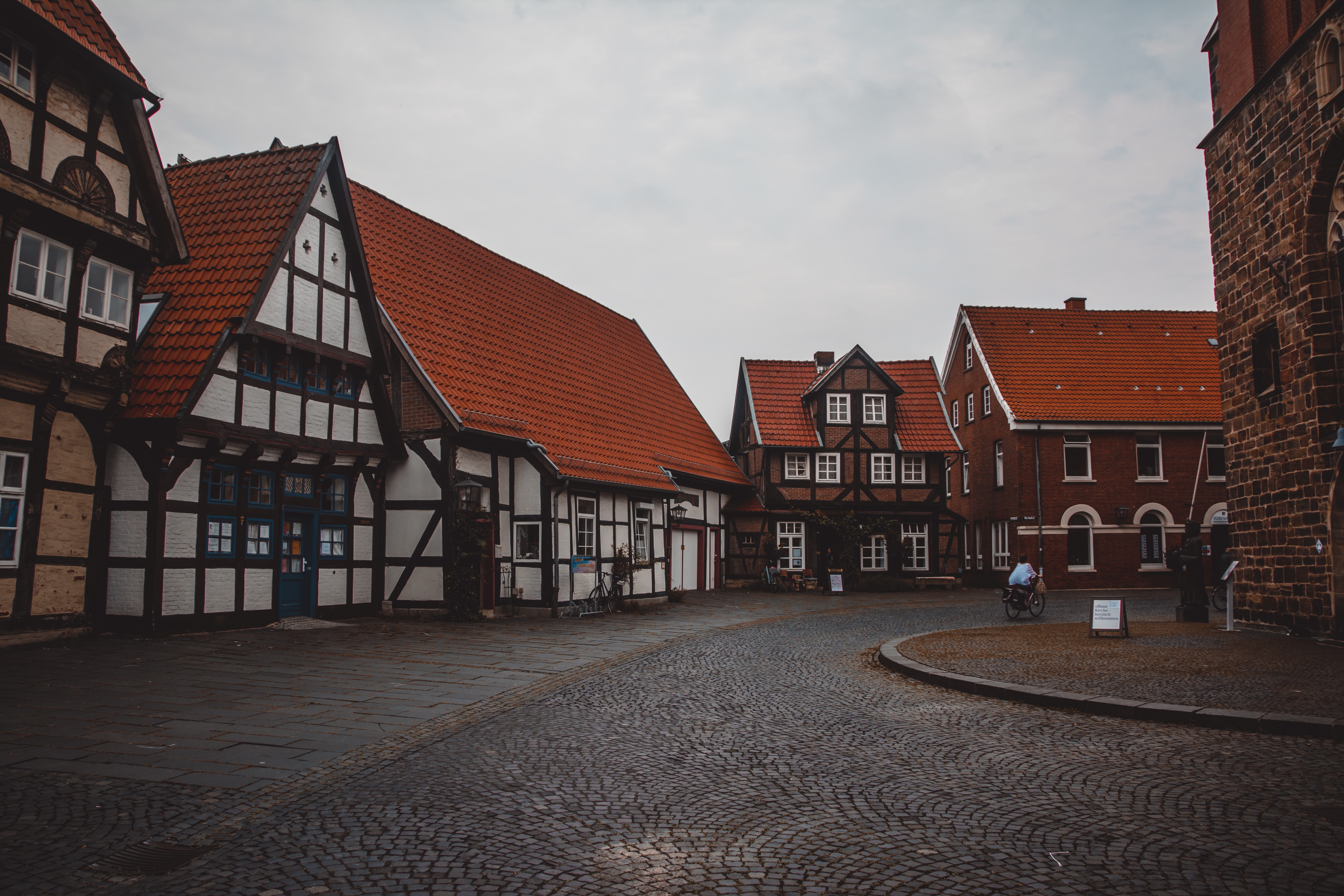 Brown and White Wooden Houses, Architecture, Bricks, Buildings, Cobblestone street, HQ Photo