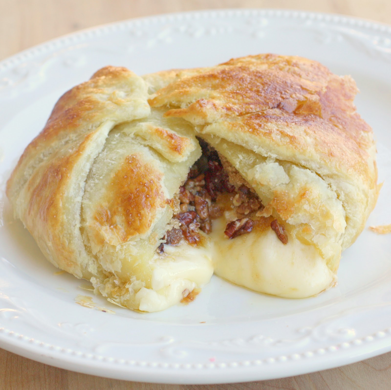 Brie en Croute - The Girl Who Ate Everything