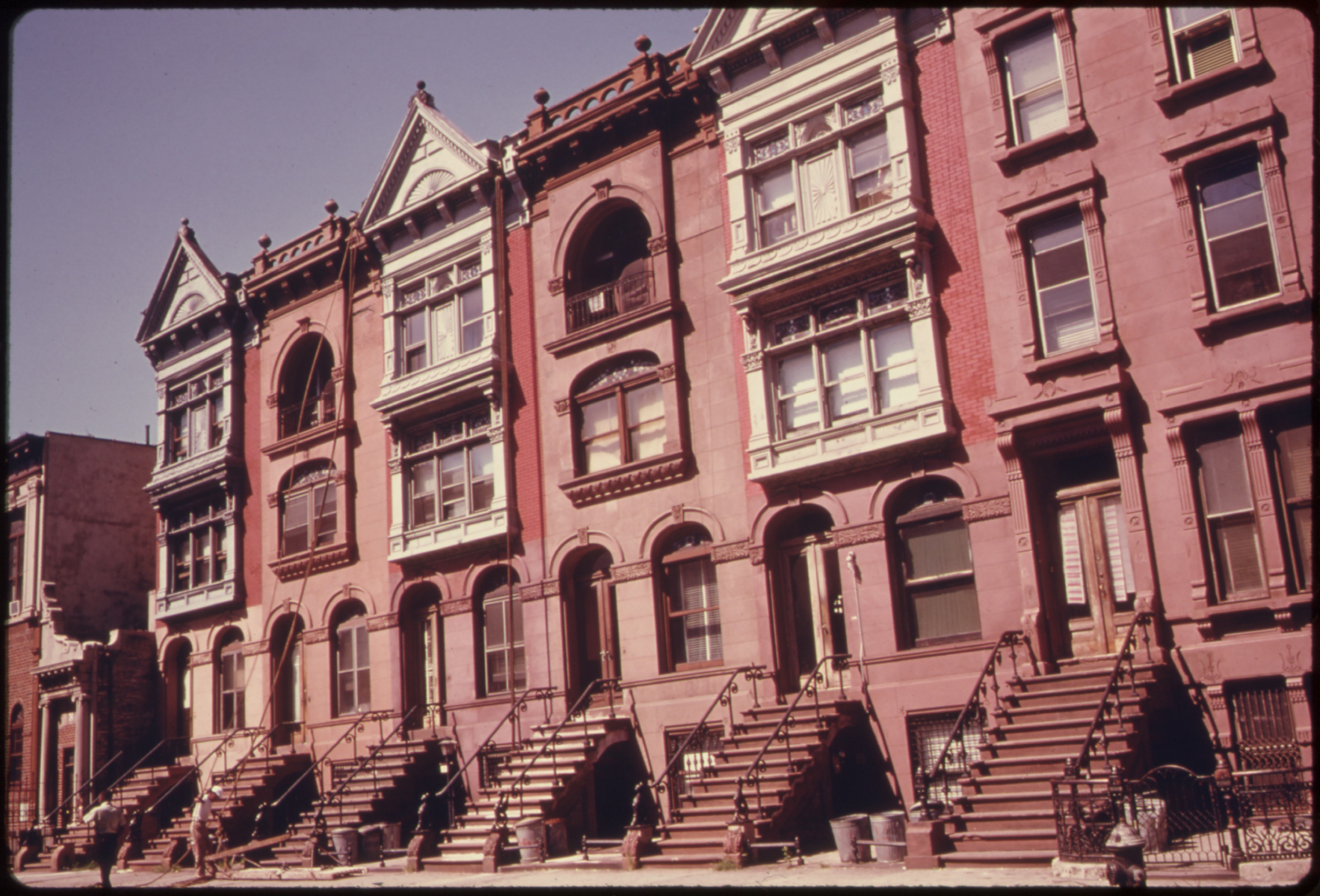 File:TURN OF THE CENTURY BROWNSTONE APARTMENTS BEING PAINTED AND ...