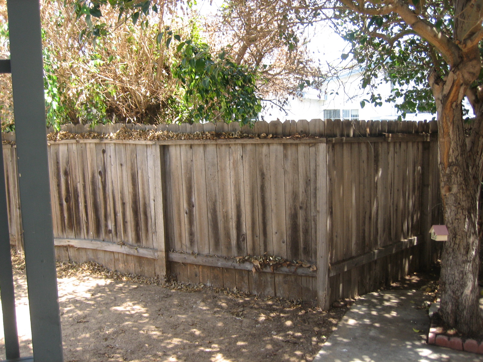 File:Brown wood fence.JPG - Wikimedia Commons
