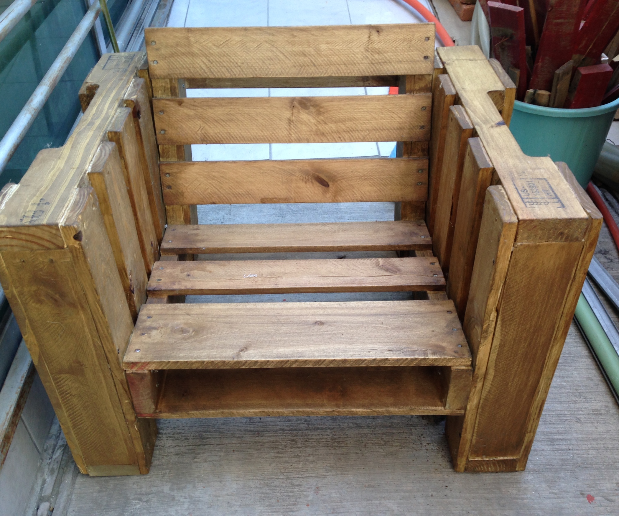 Wood Pallet Lounge Chairs. pallet lounge chair 101 pallets. lounge ...