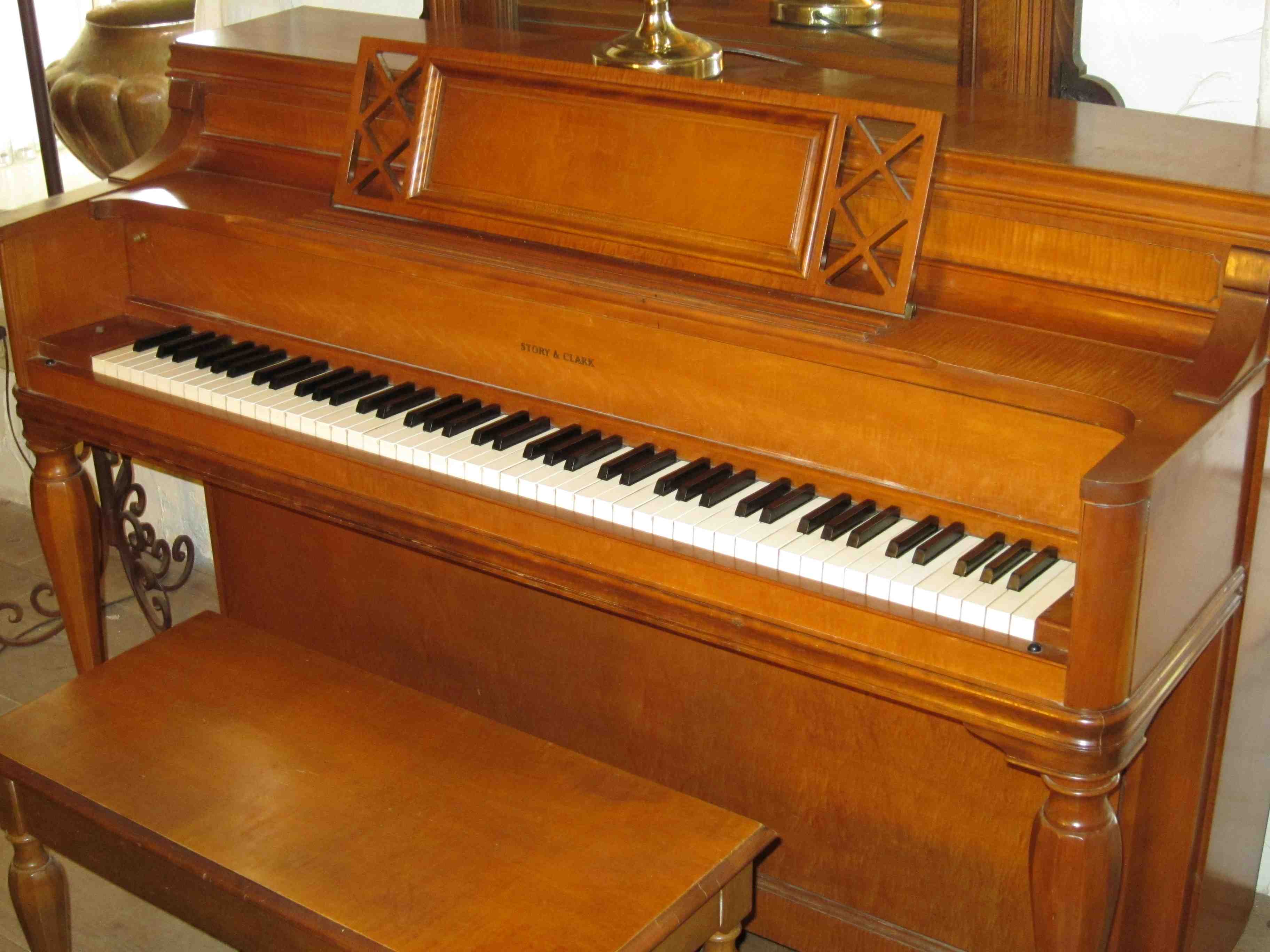 Classical music lesson at a ranch: Bad pianos can make you play ...