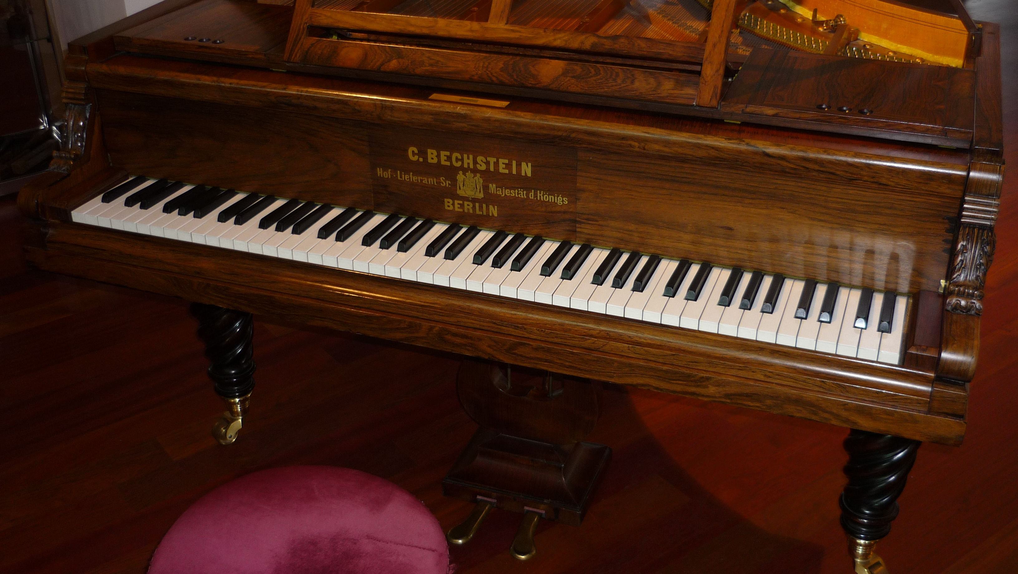 File:Bechstein 576 Grand piano (Franz Liszt) - Wooden frame.jpg ...