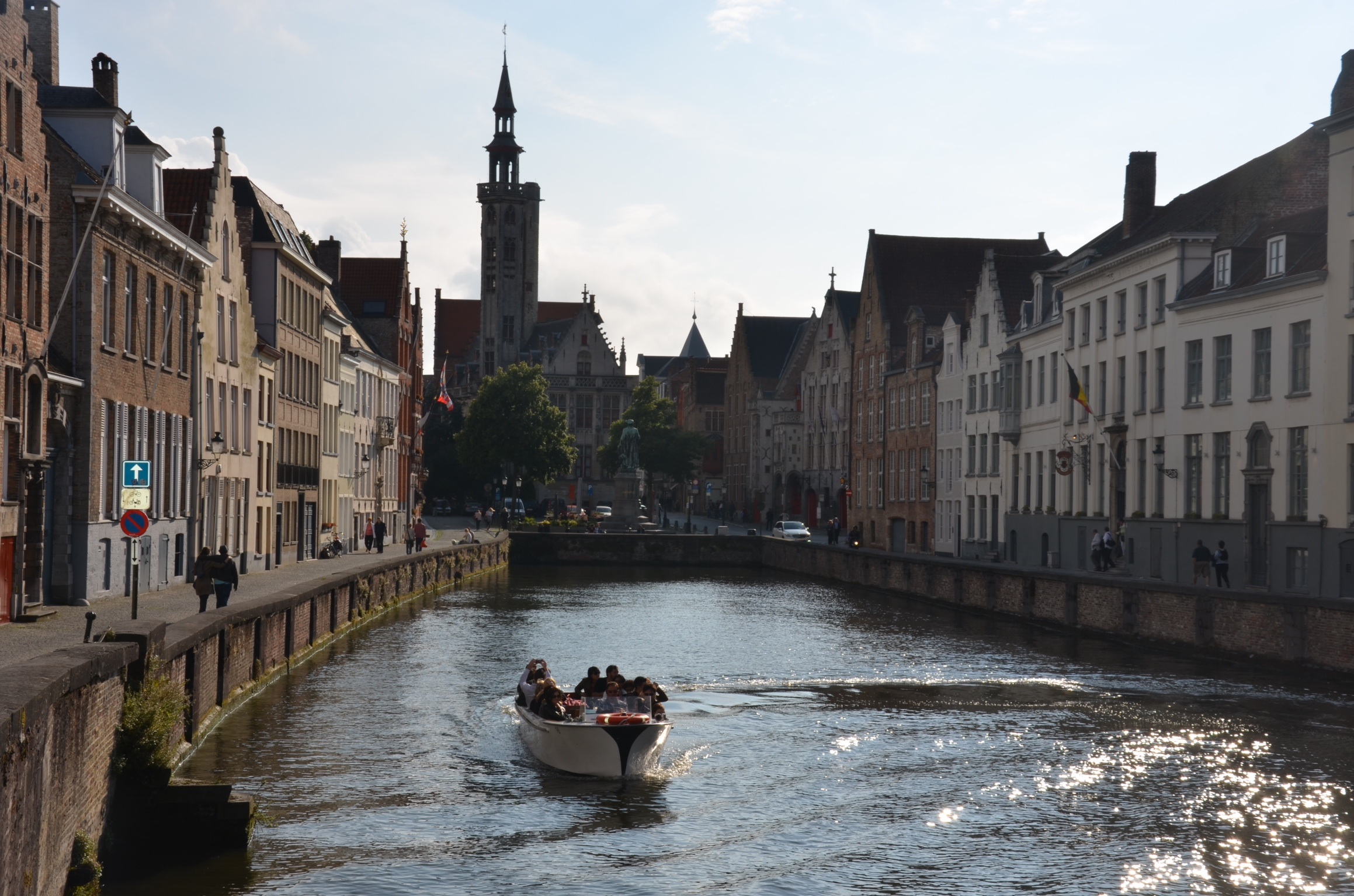 A Mediaeval Romance in Brugge – Travelogues of an African Girl