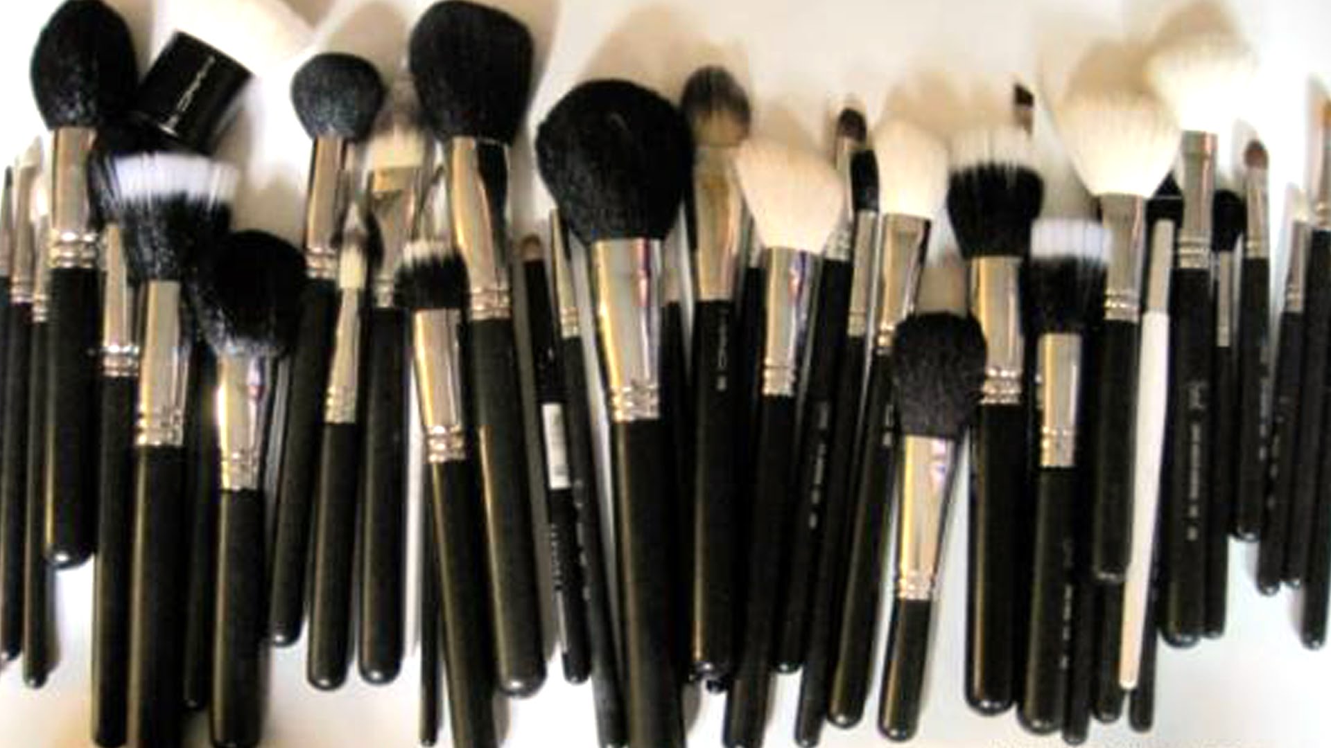 HOW TO CLEAN MAKEUP BRUSHES | BEAUTY BLENDERS - YouTube