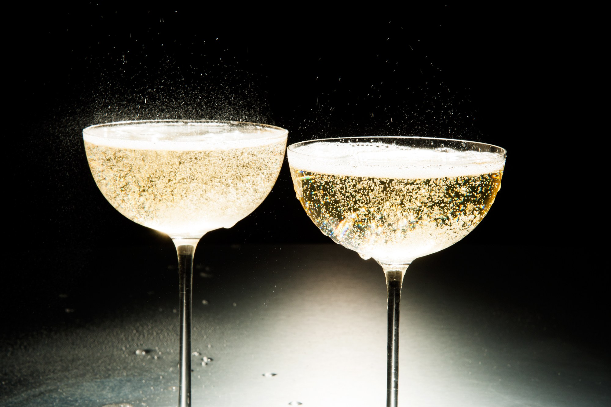 The Best Bubbly Drink for Every Holiday Party Scenario | GQ