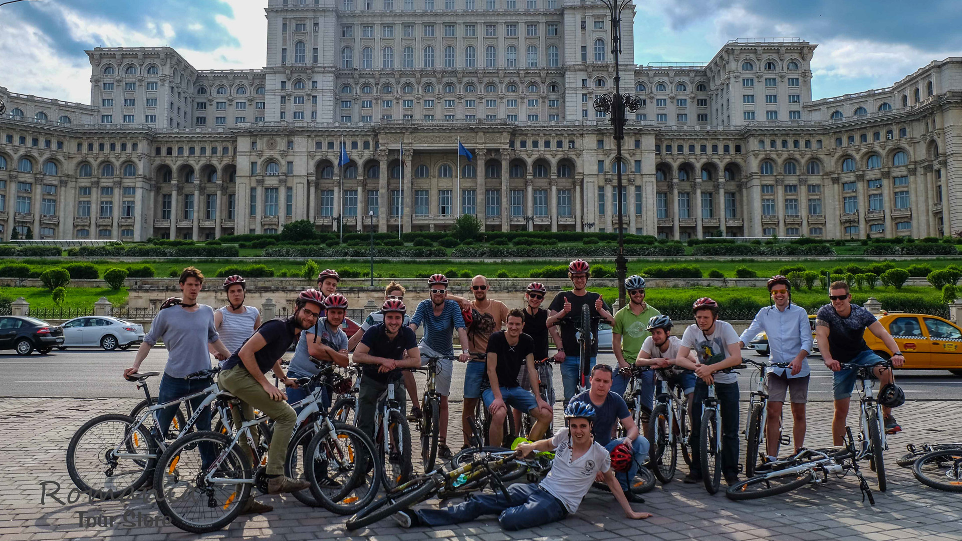 Bucharest Bike Tour - RomaniaTourStore
