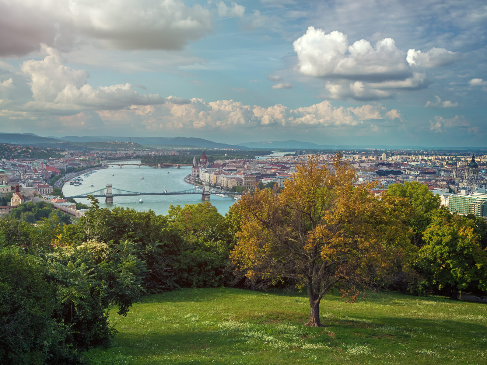 How to live like a Local in Budapest