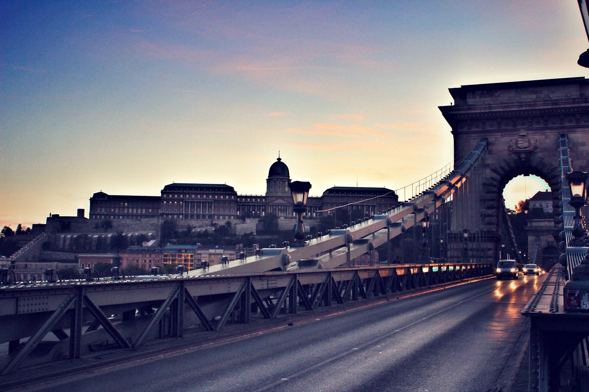 Budapest to renovate Chain Bridge, castle tunnel - Daily News Hungary