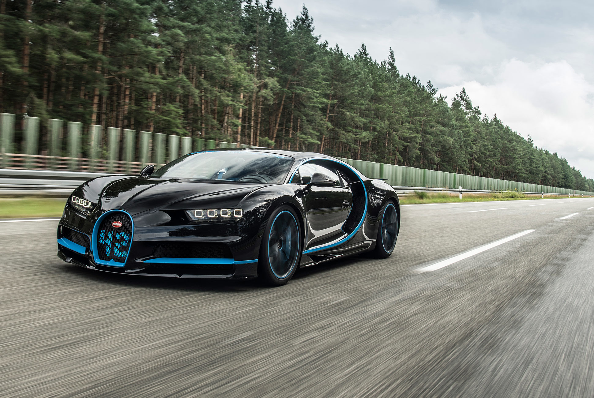 The Bugatti Chiron Holds a New World Record • Gear Patrol