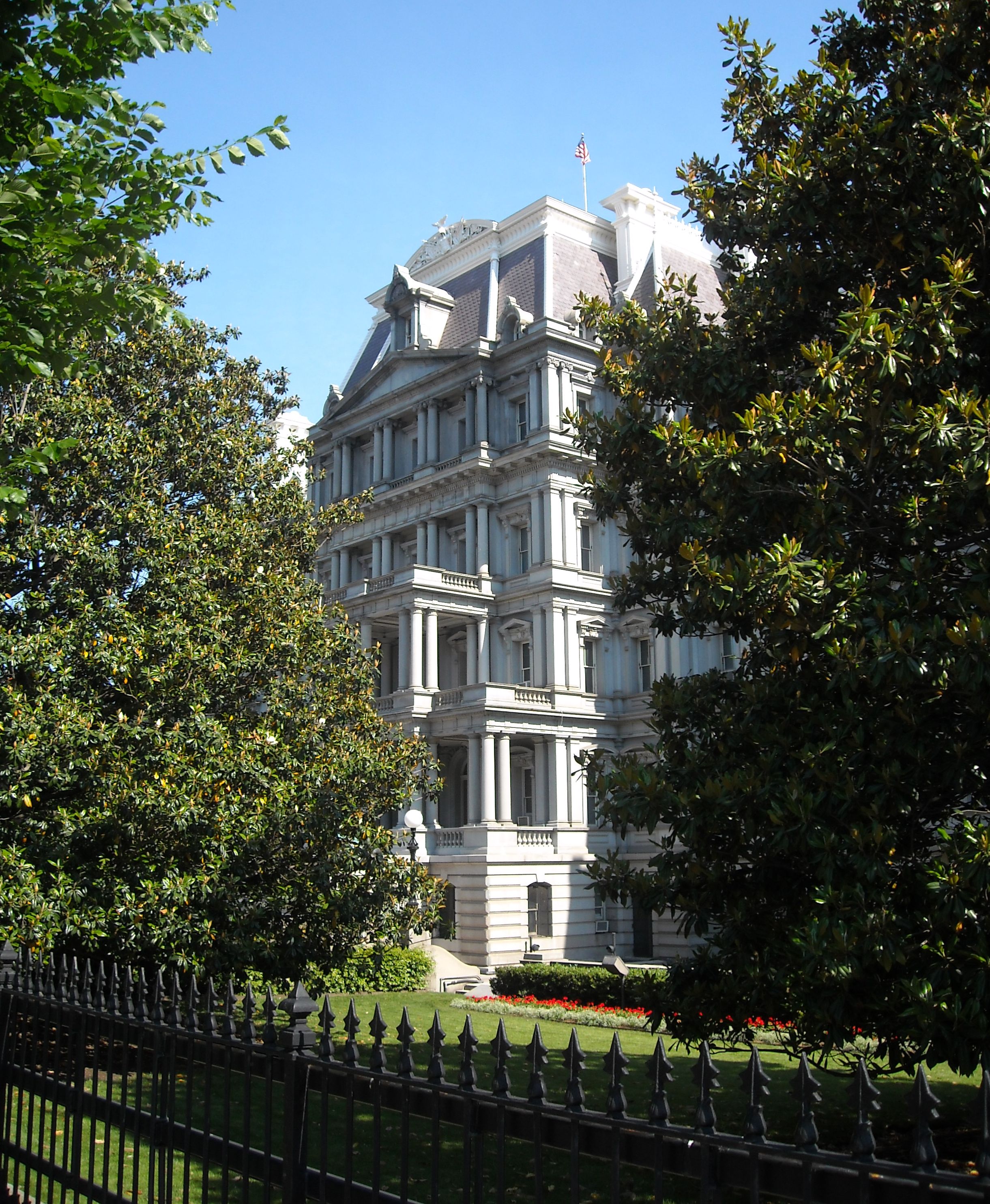 File:Executive Office Building trees.JPG - Wikimedia Commons