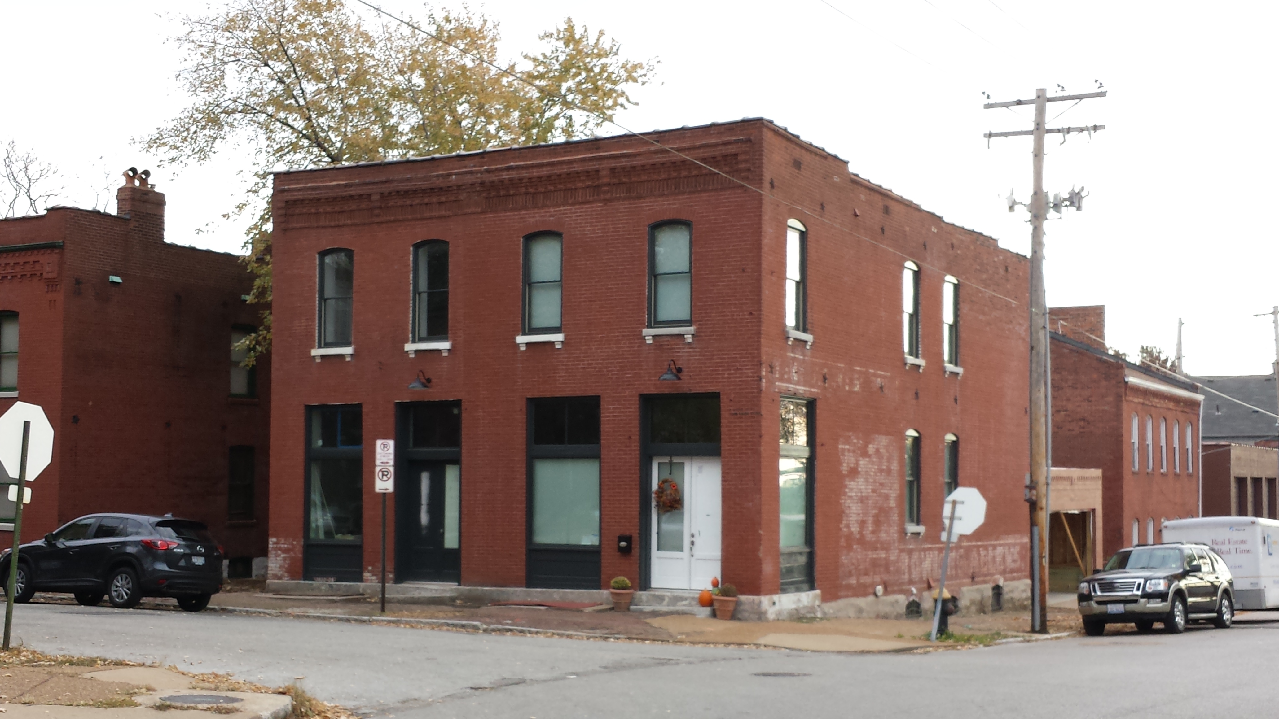 Corner Mixed Use Building in Soulard Now Rehabbed (2422-24 South ...